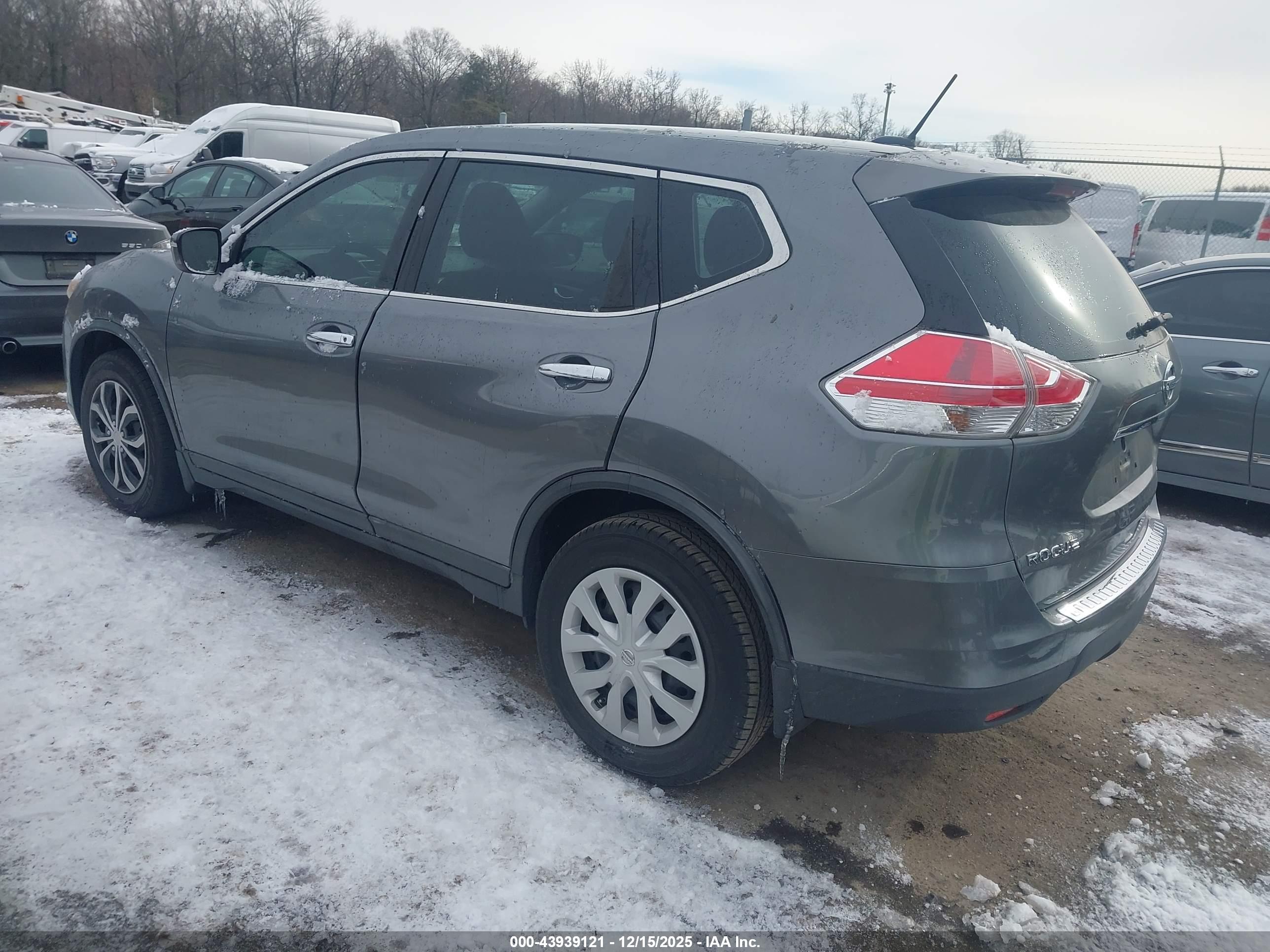 NISSAN ROGUE image 3