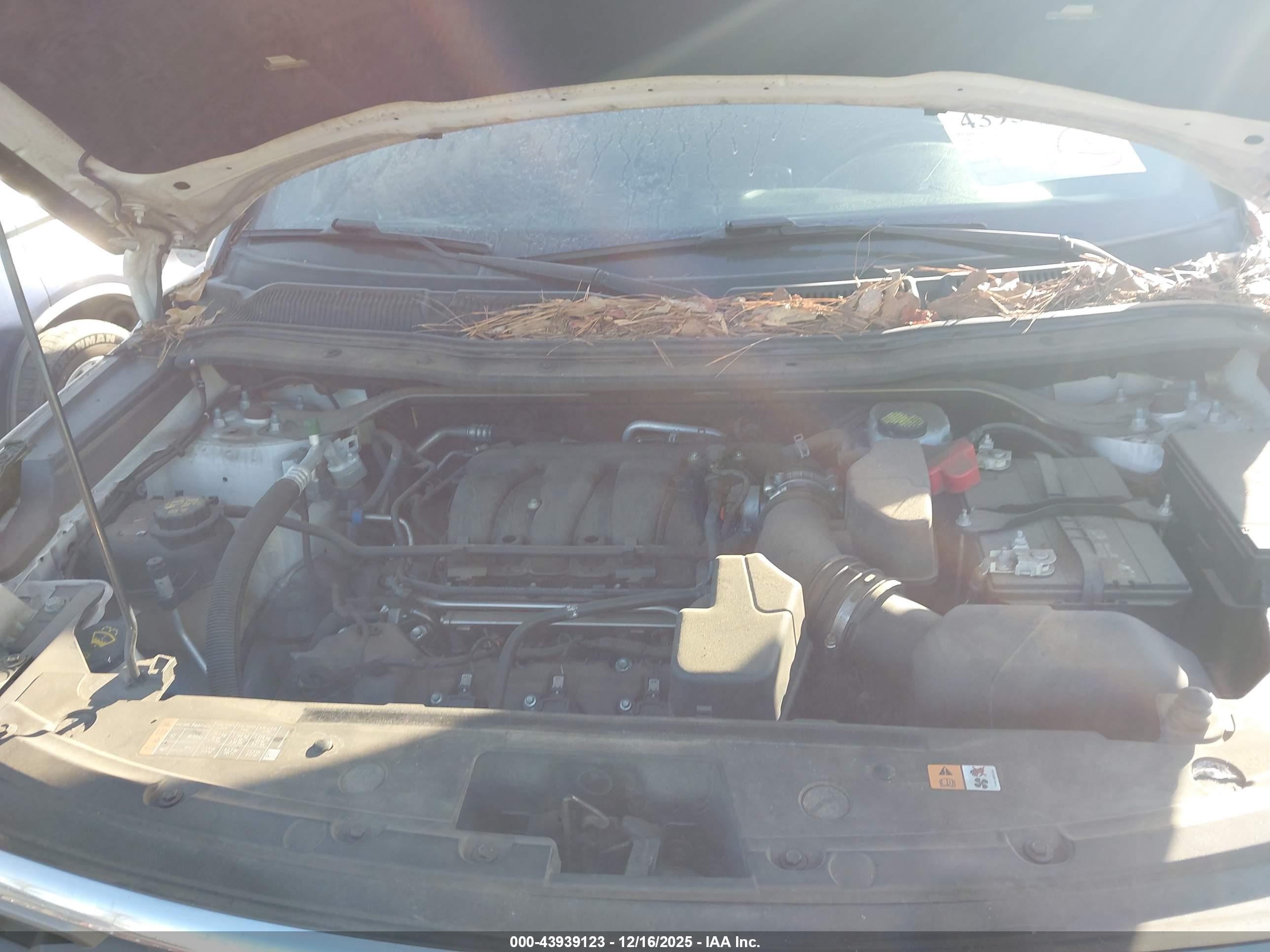 FORD EXPLORER image 10