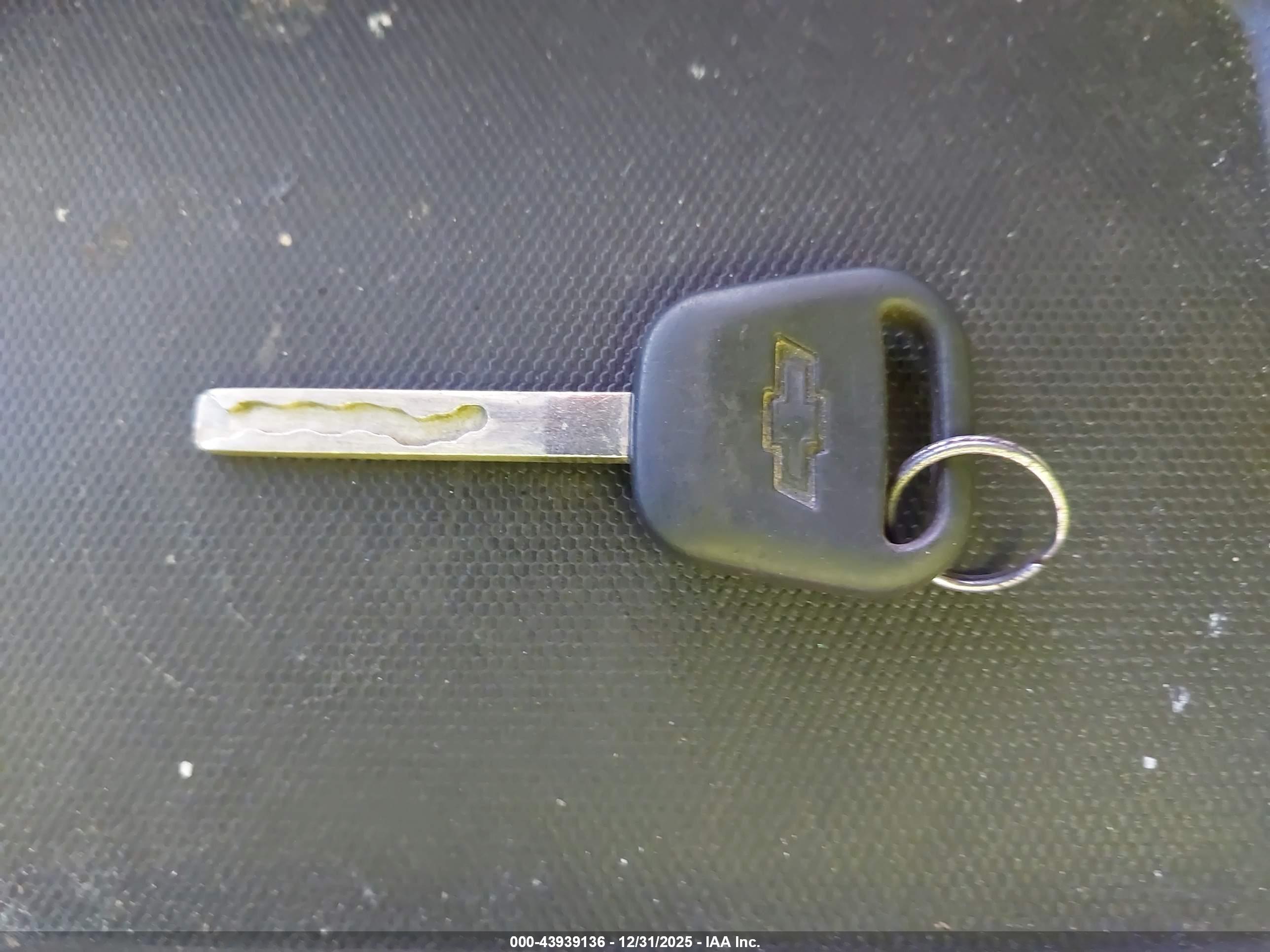 CHEVROLET SILVERADO image 11