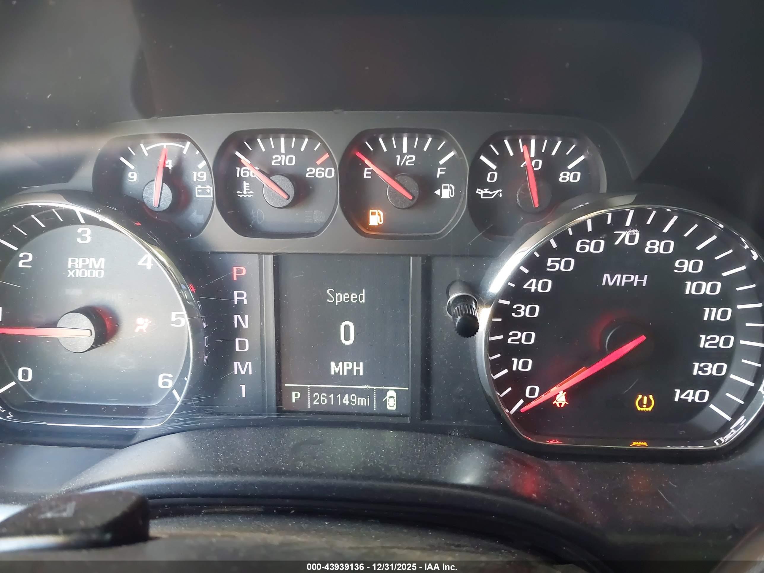 CHEVROLET SILVERADO image 7
