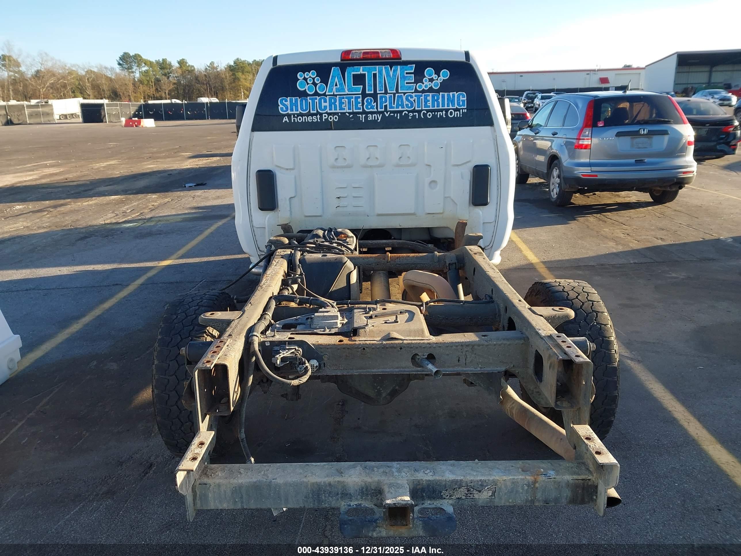 CHEVROLET SILVERADO image 8