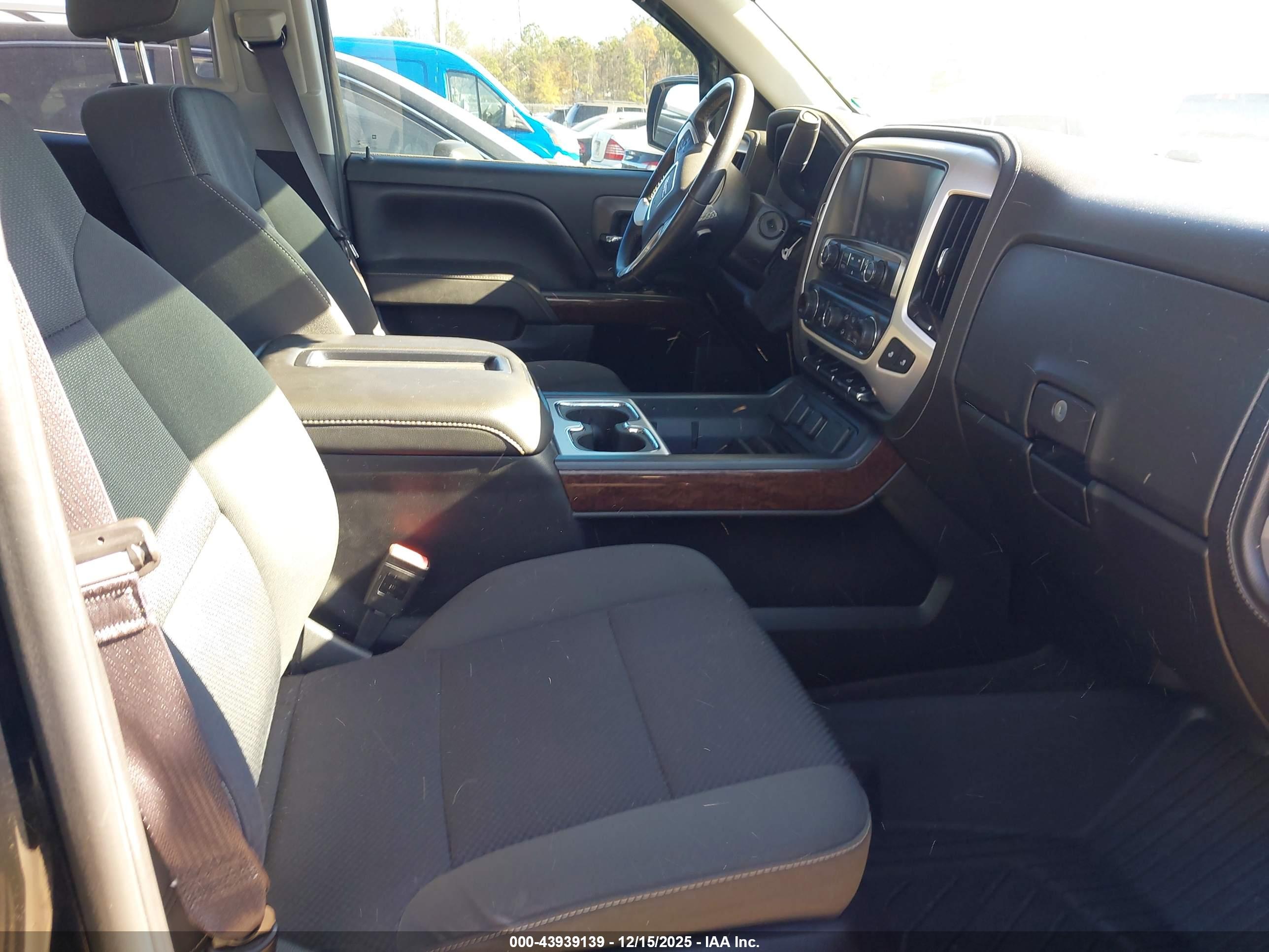 GMC SIERRA image 5