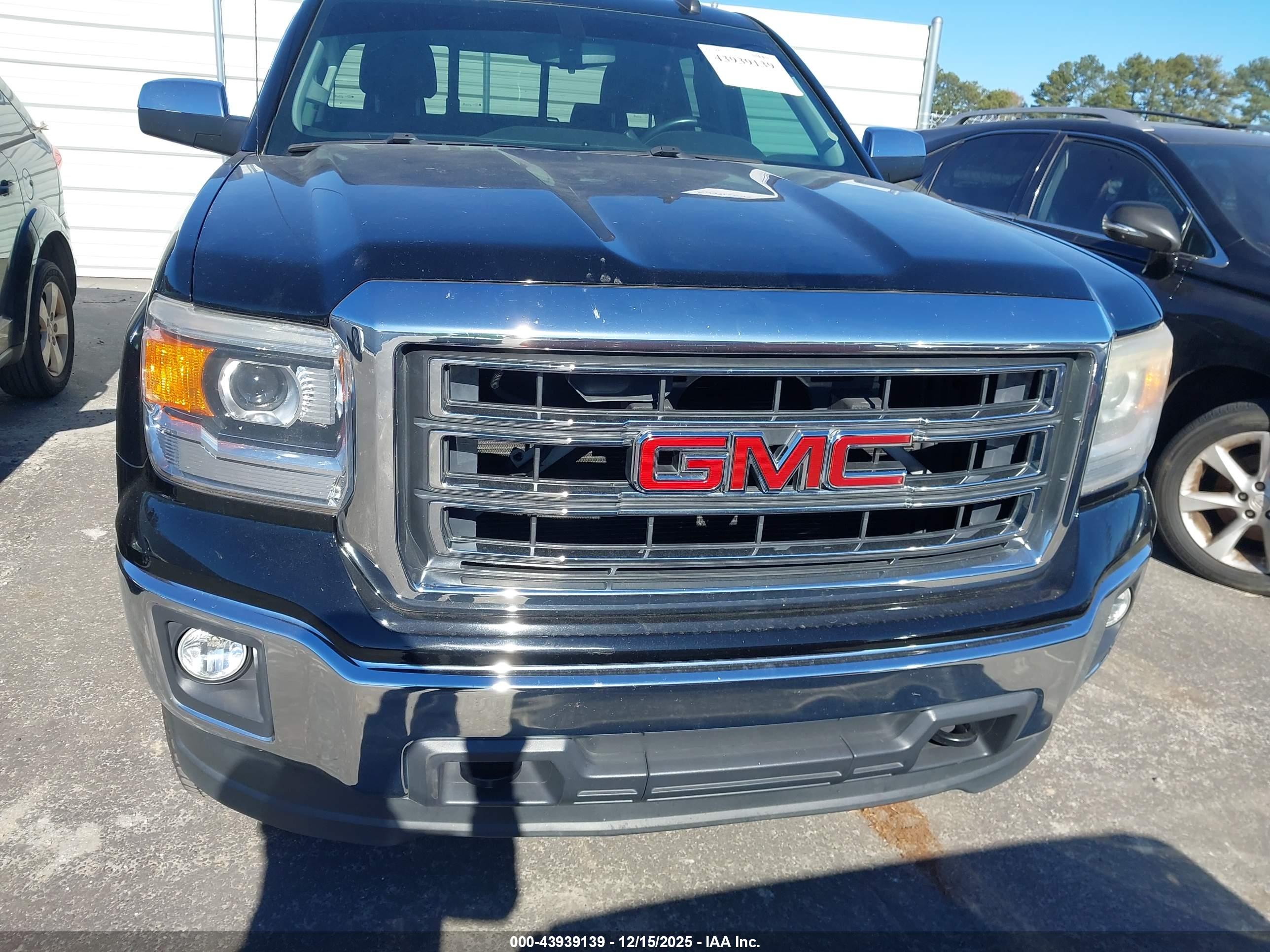 GMC SIERRA image 6