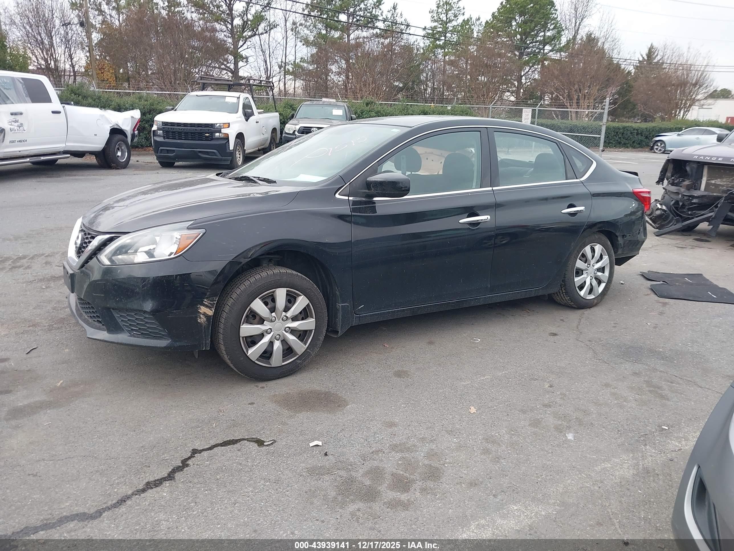 NISSAN SENTRA image 2