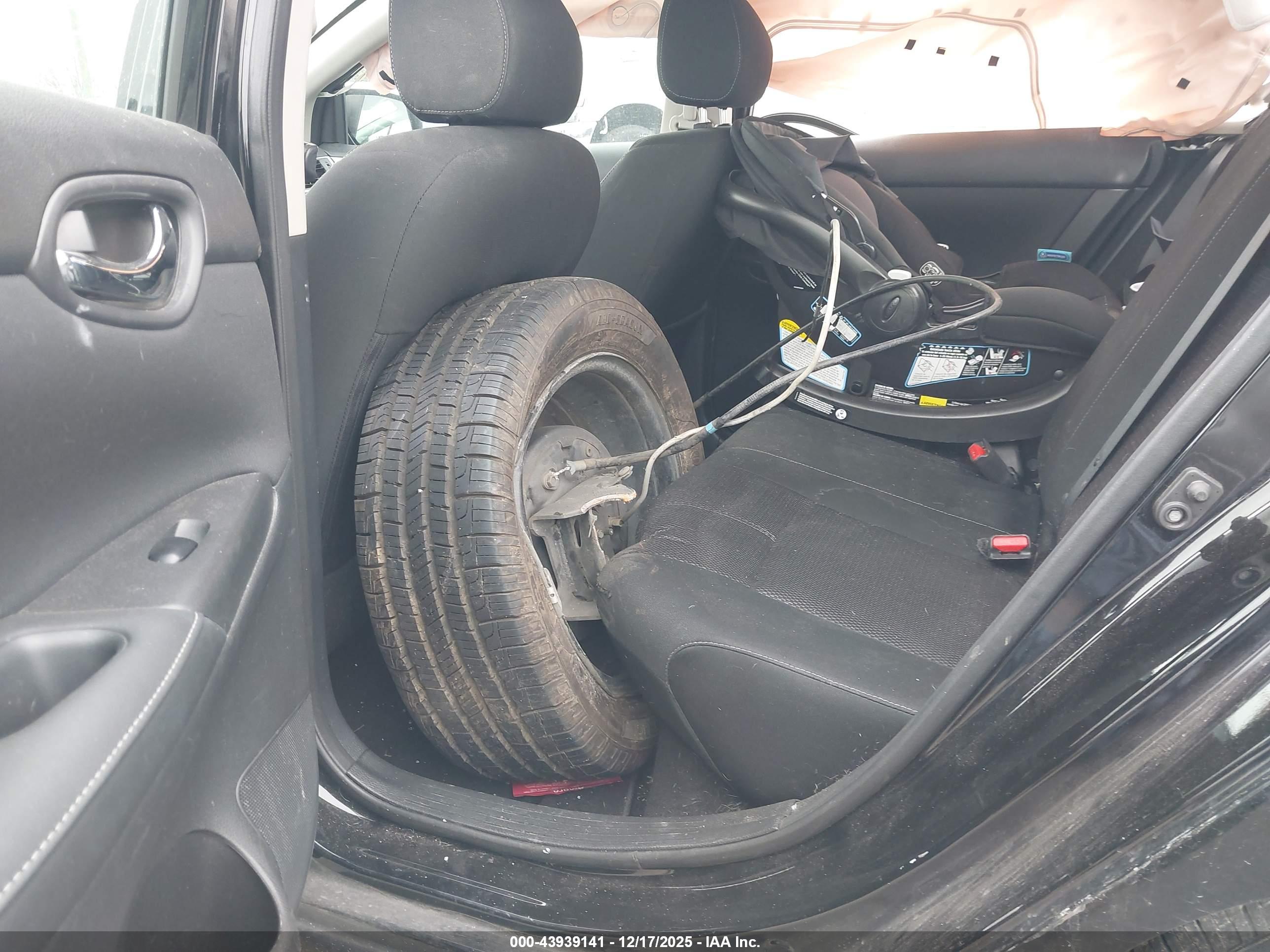 NISSAN SENTRA image 8