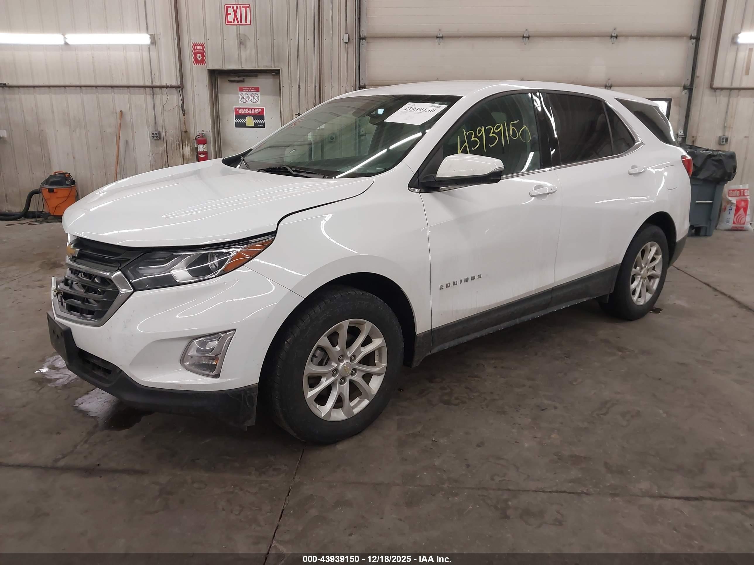 CHEVROLET EQUINOX image 2