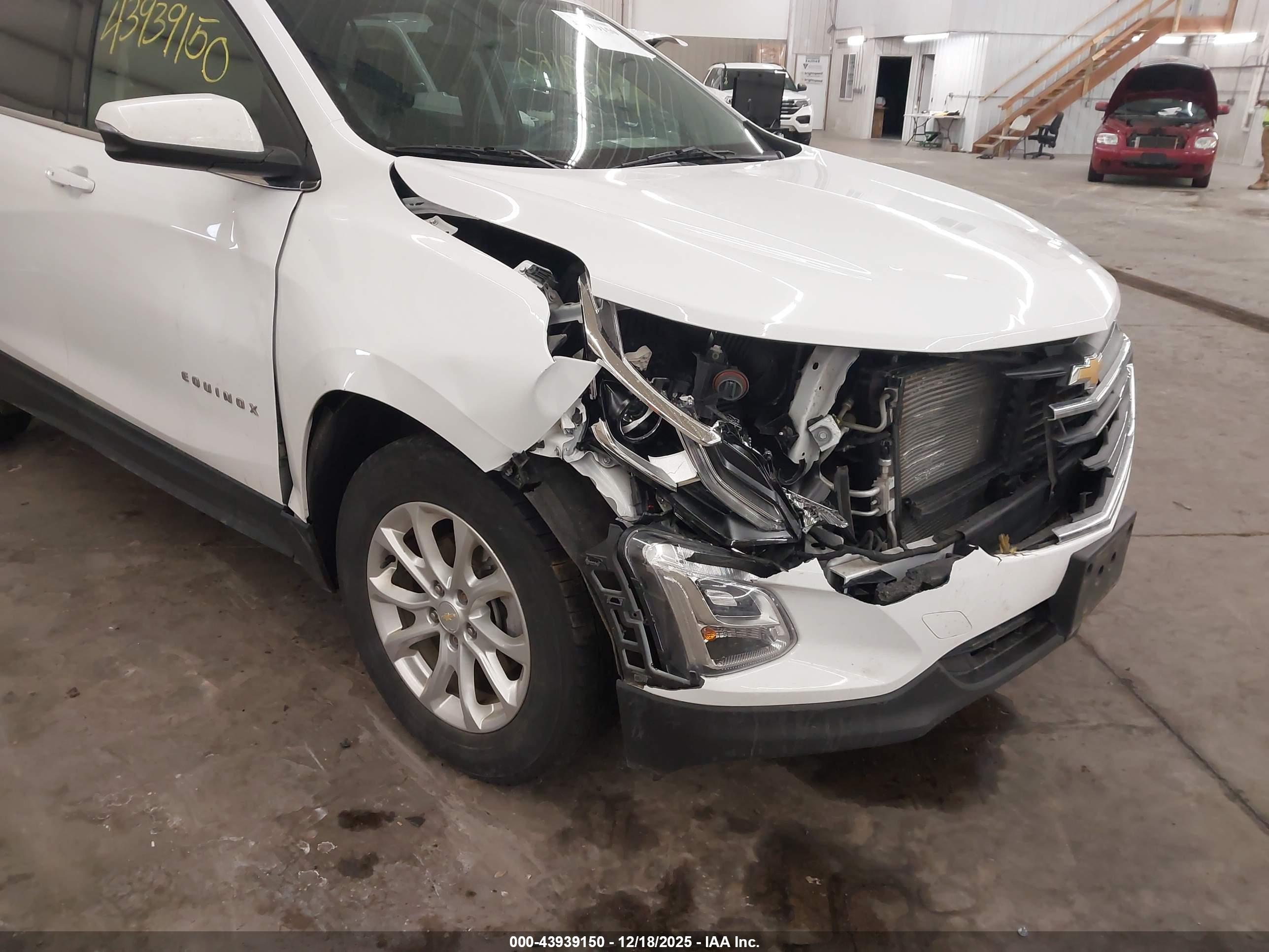 CHEVROLET EQUINOX image 6