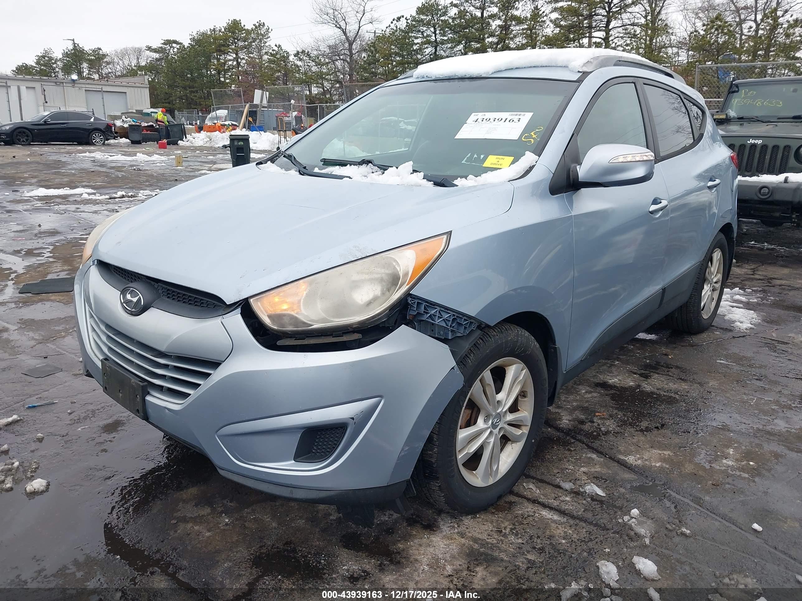 HYUNDAI TUCSON image 2
