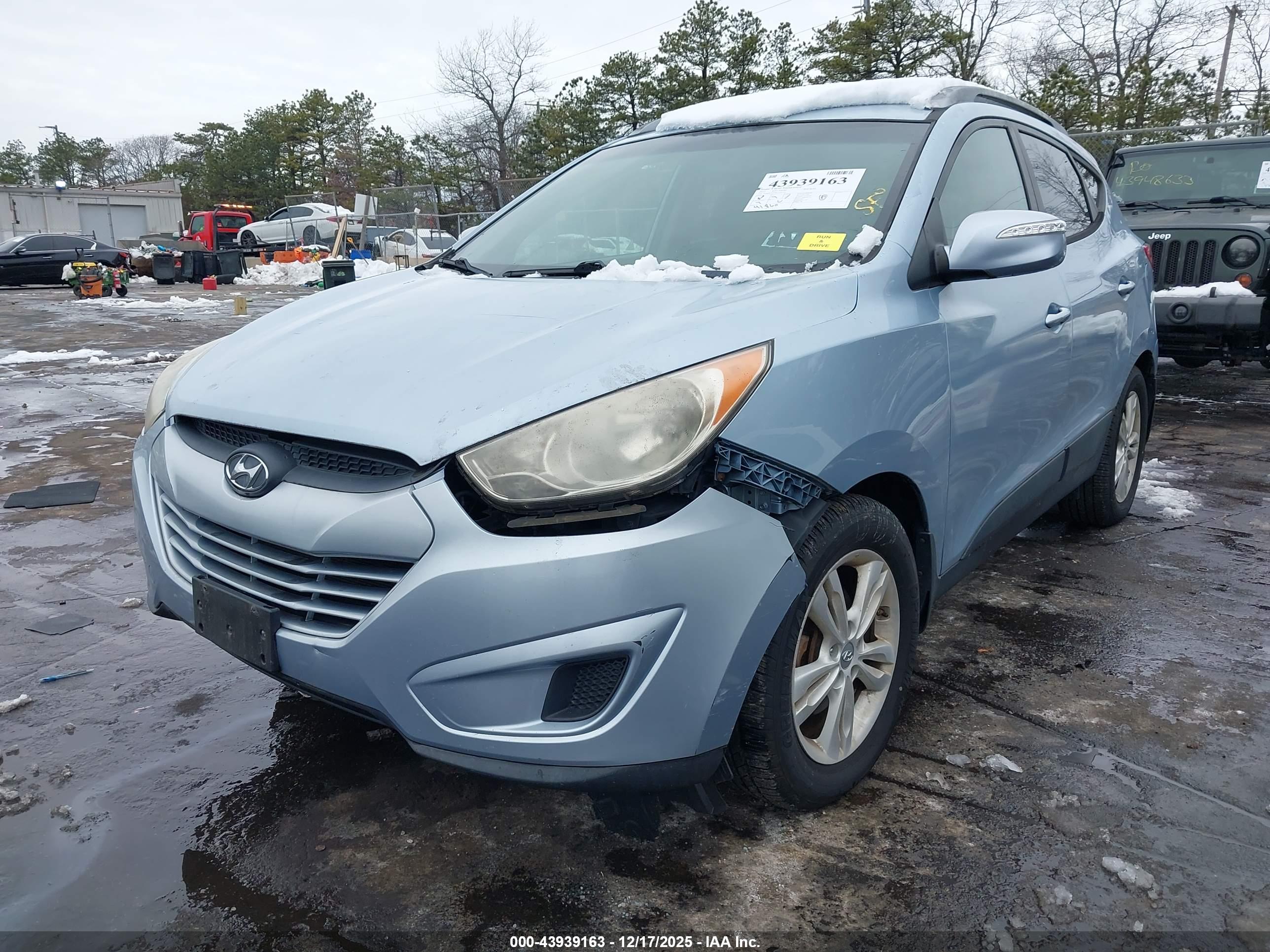 HYUNDAI TUCSON image 6