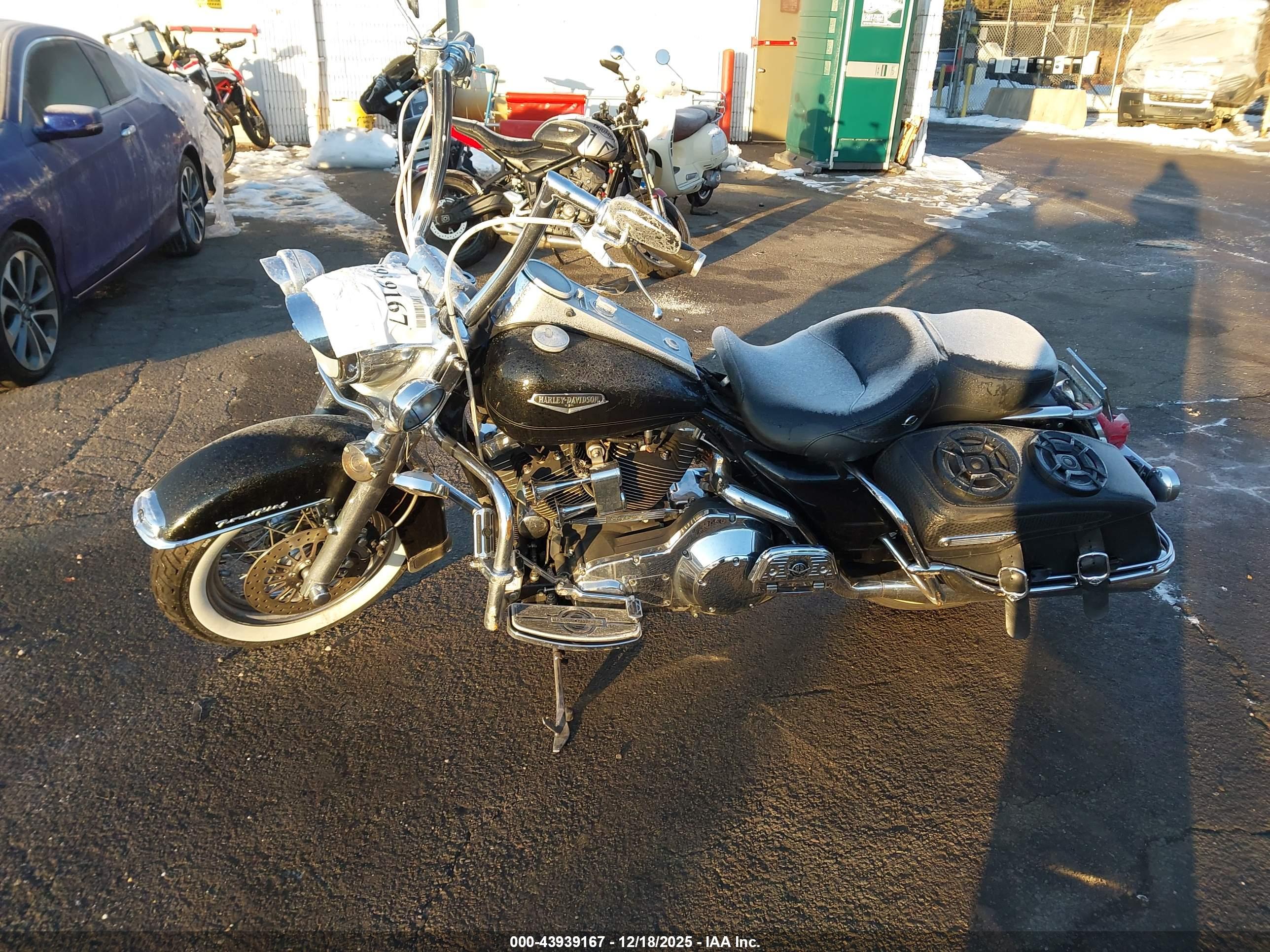 HARLEY-DAVIDSON FLHRCI image 9