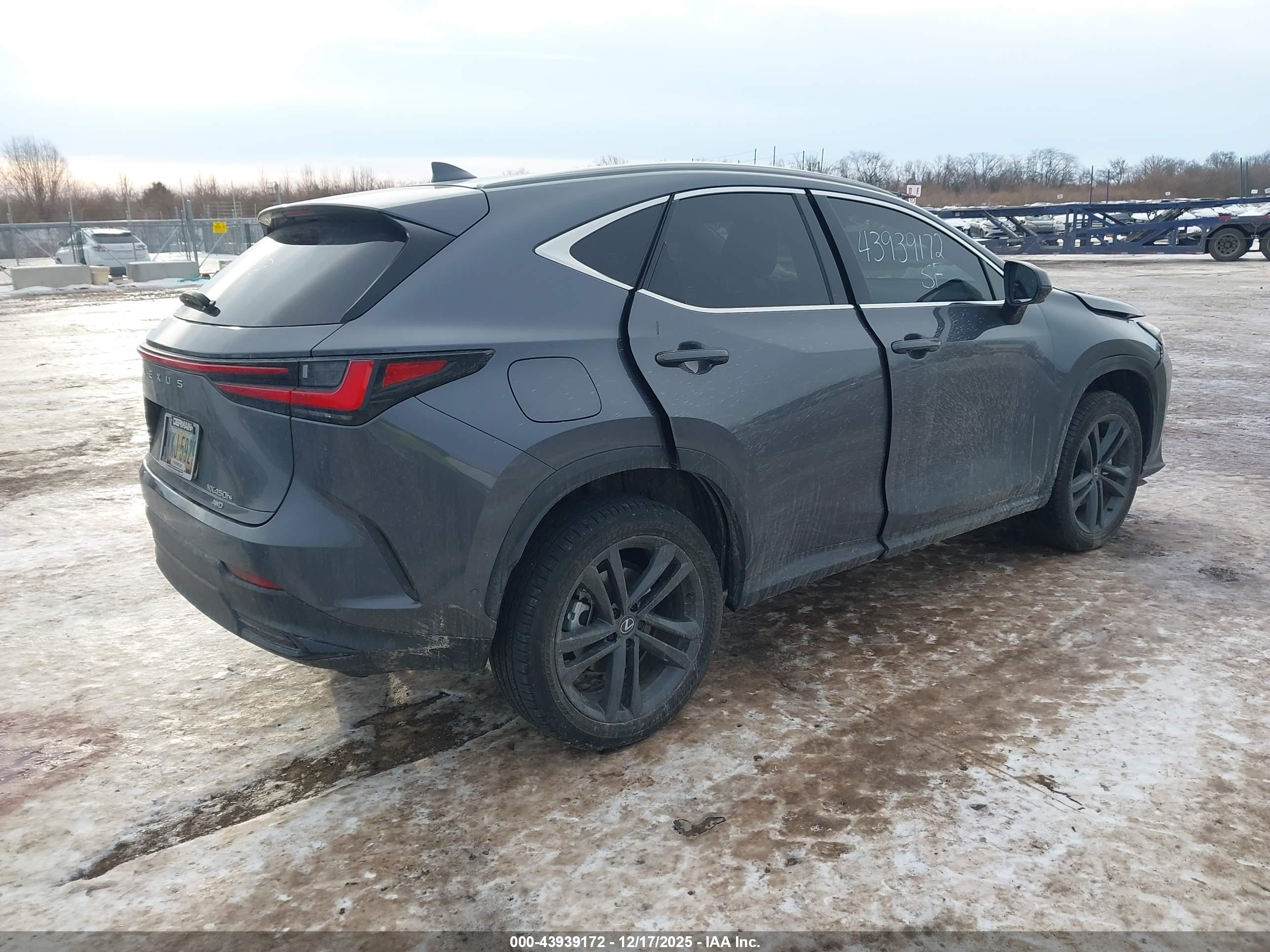 LEXUS NX image 4