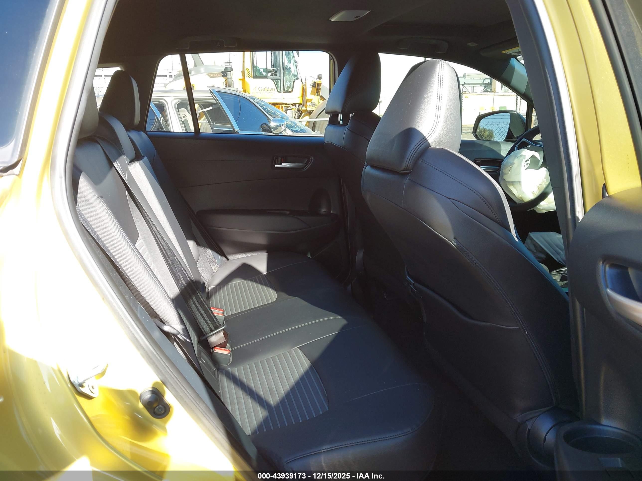 TOYOTA COROLLA image 8