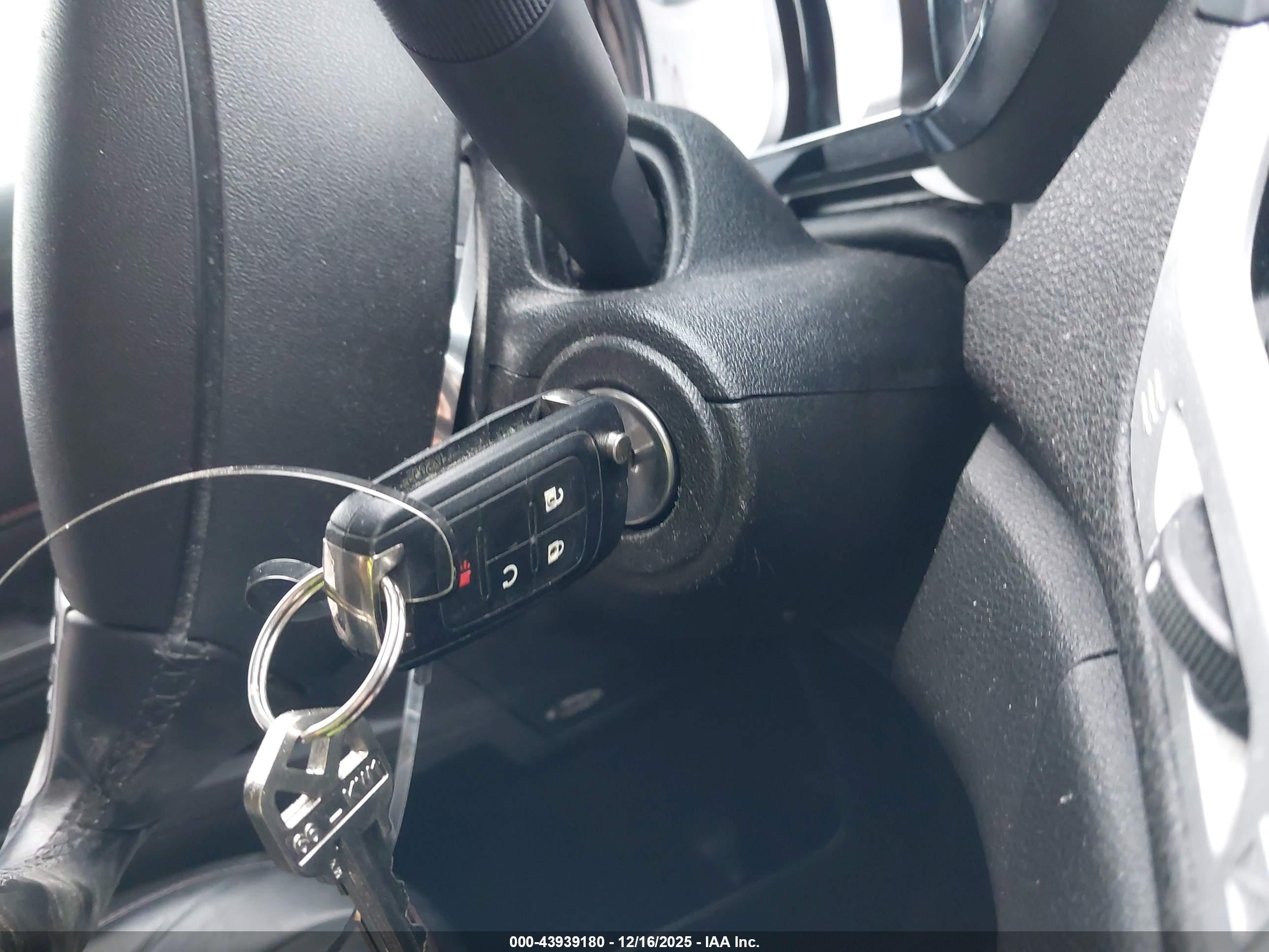 GMC TERRAIN image 11