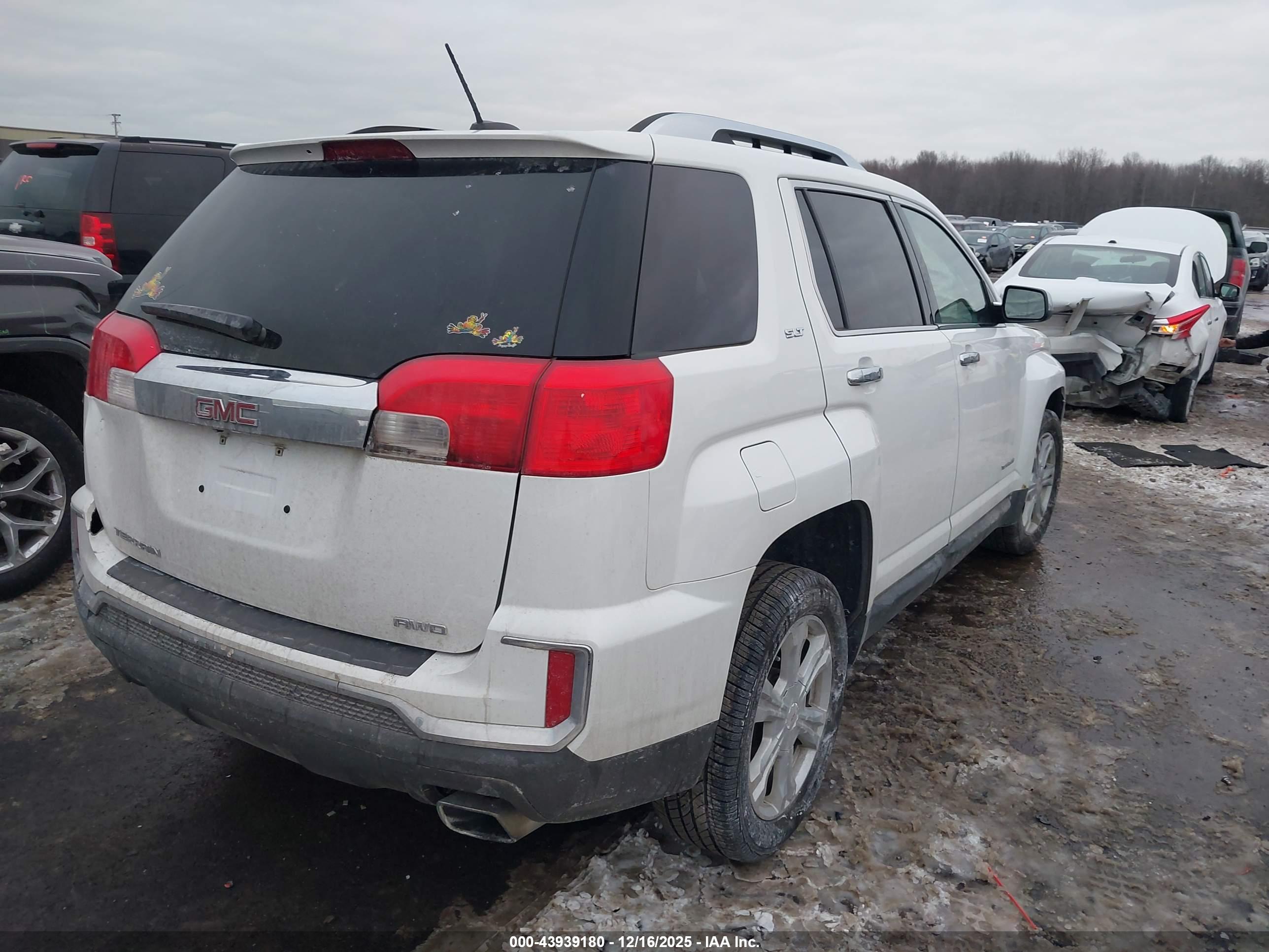 GMC TERRAIN image 4
