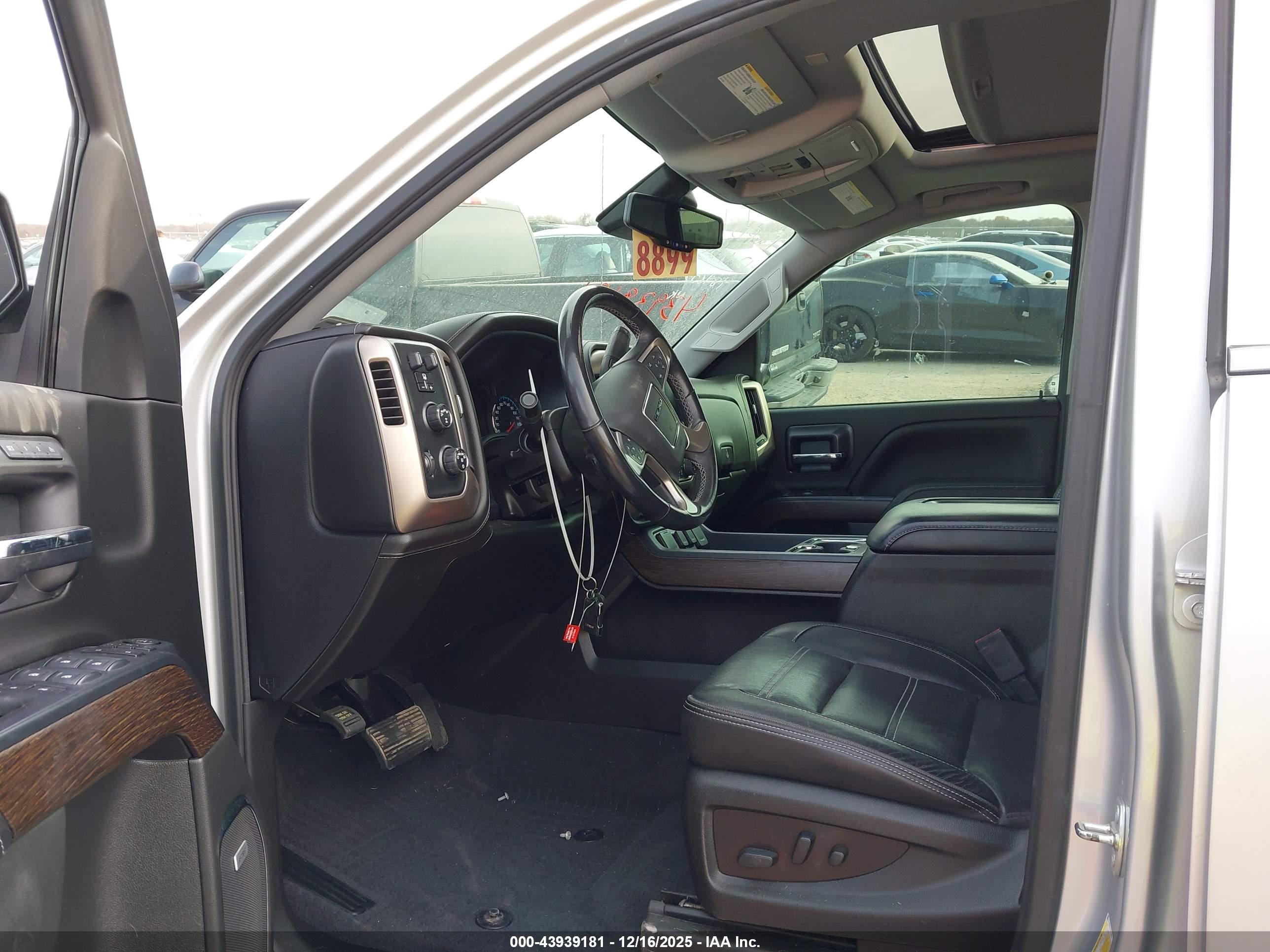 GMC SIERRA image 5