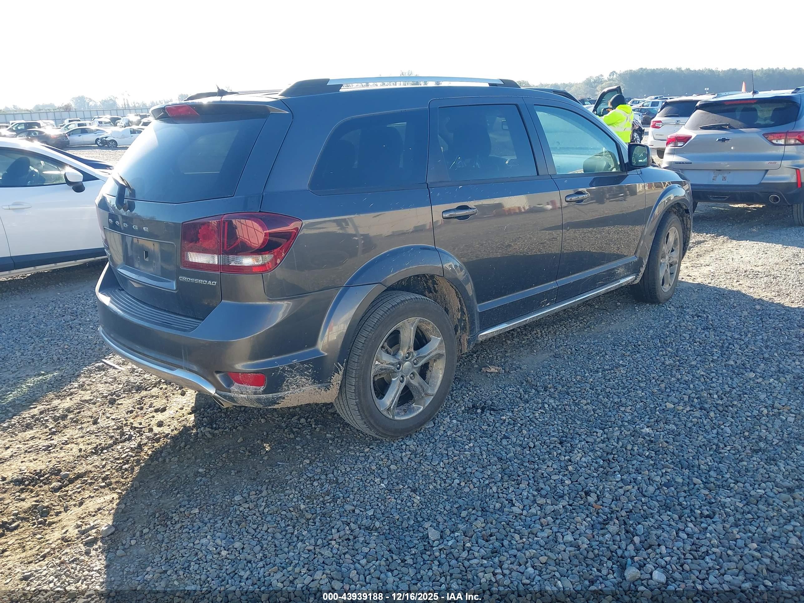 DODGE JOURNEY image 4