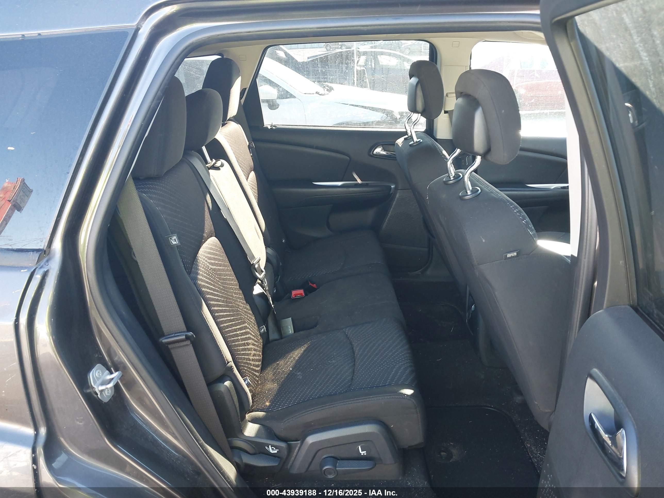 DODGE JOURNEY image 8
