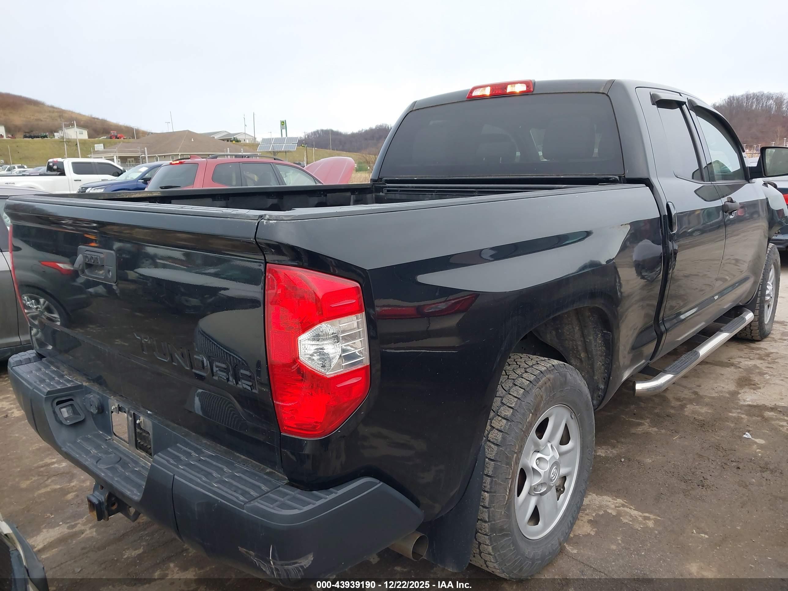 TOYOTA TUNDRA image 4
