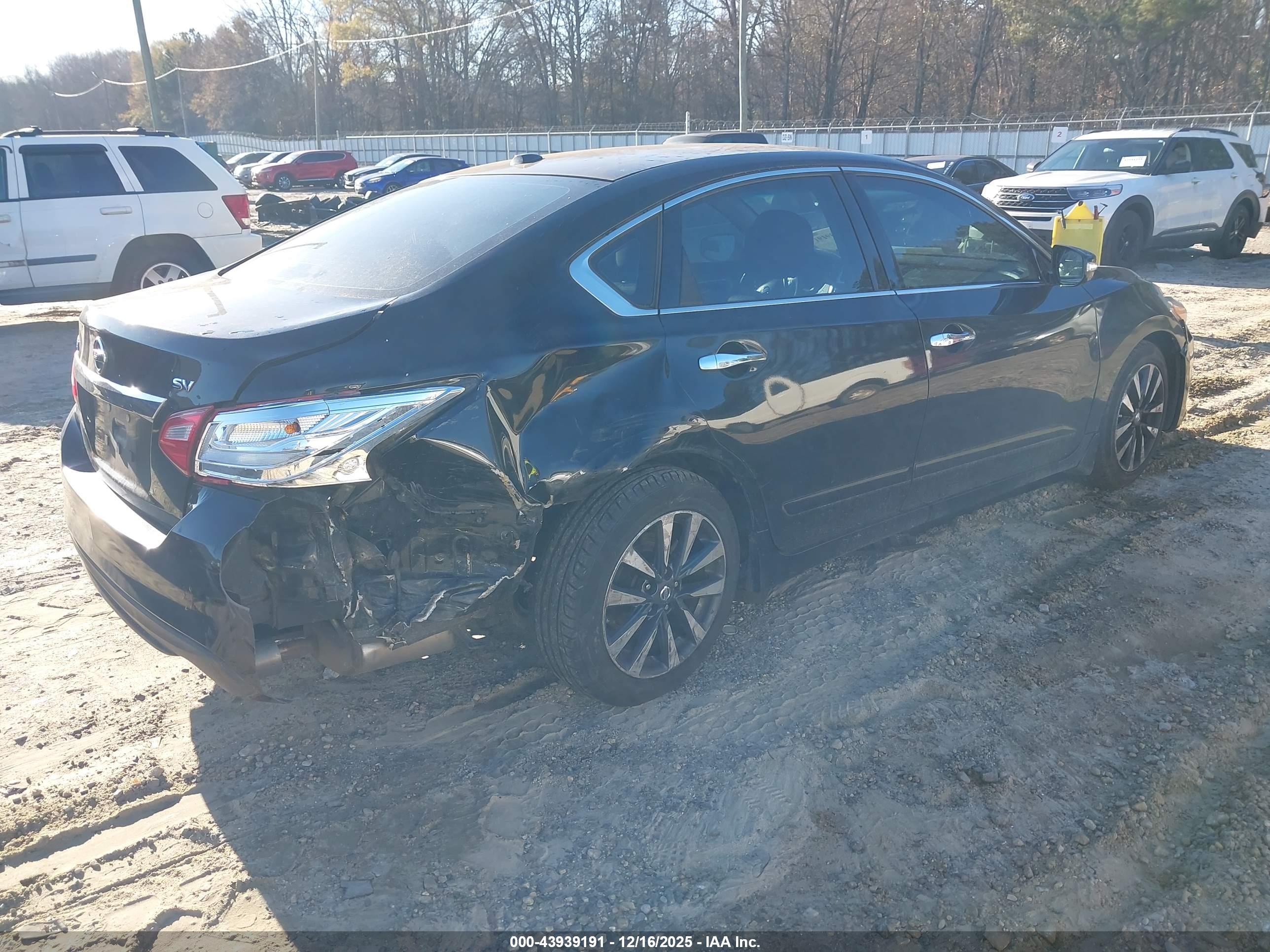 NISSAN ALTIMA image 4