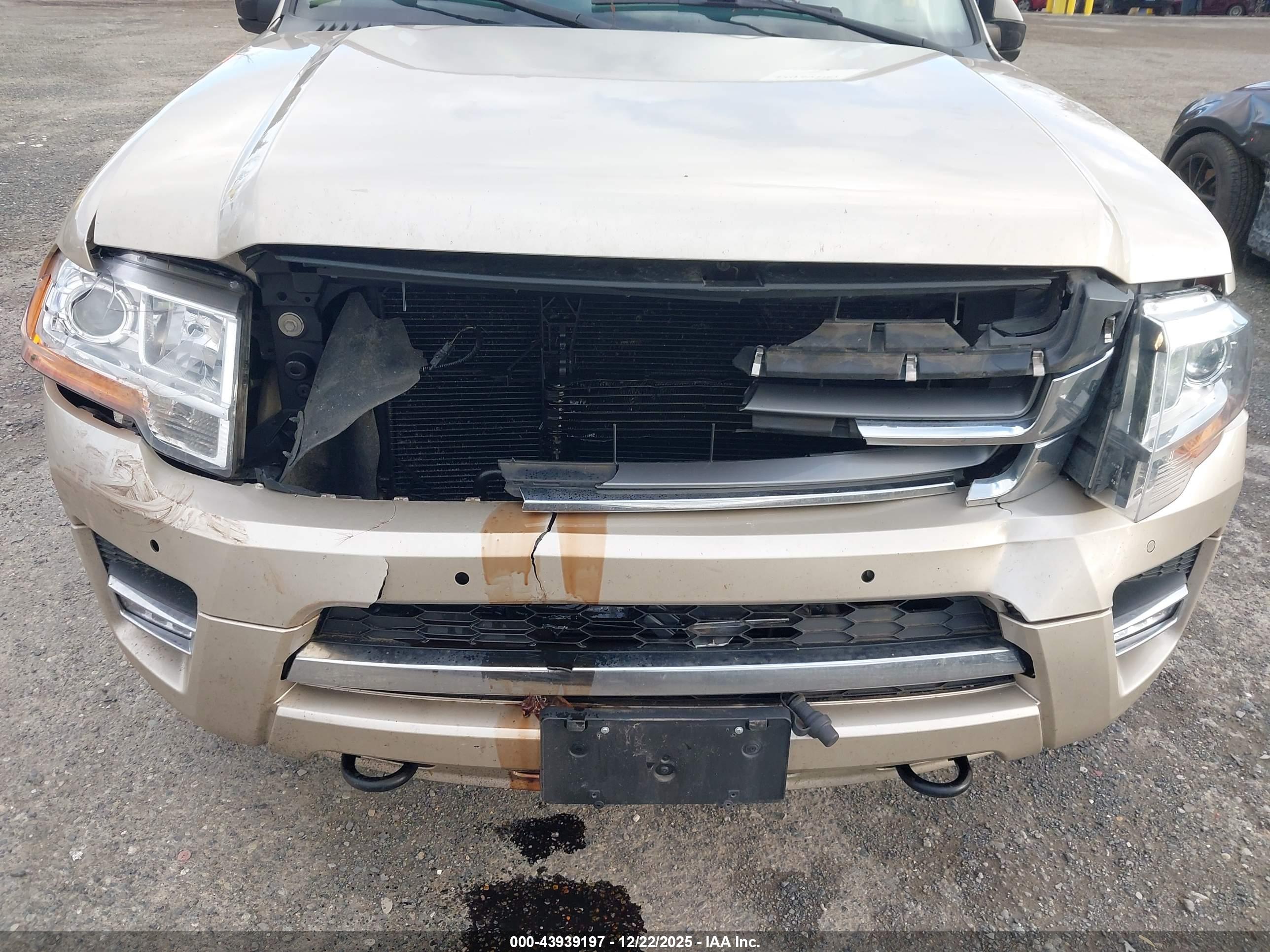 FORD EXPEDITION image 6