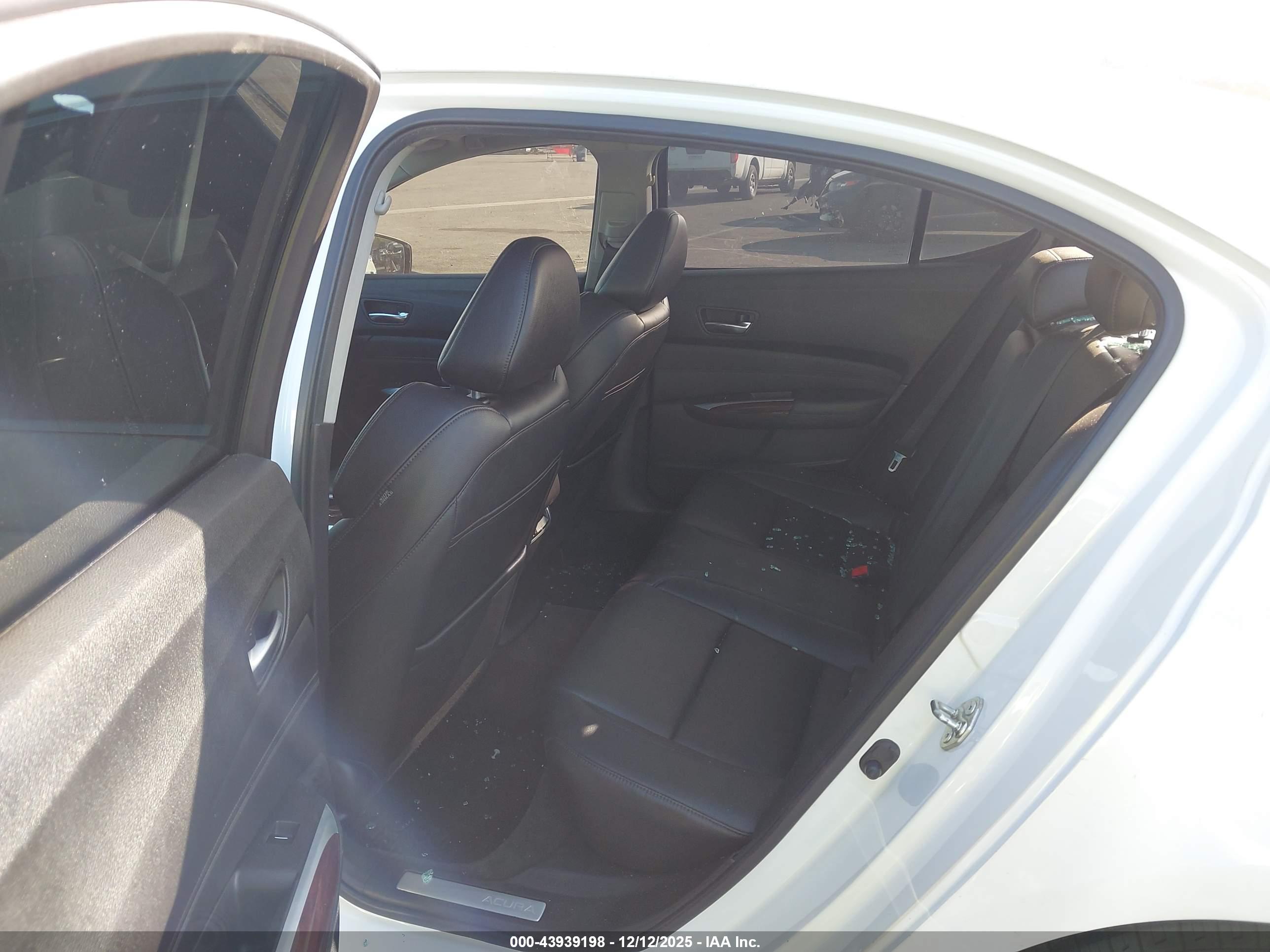 ACURA TLX image 8