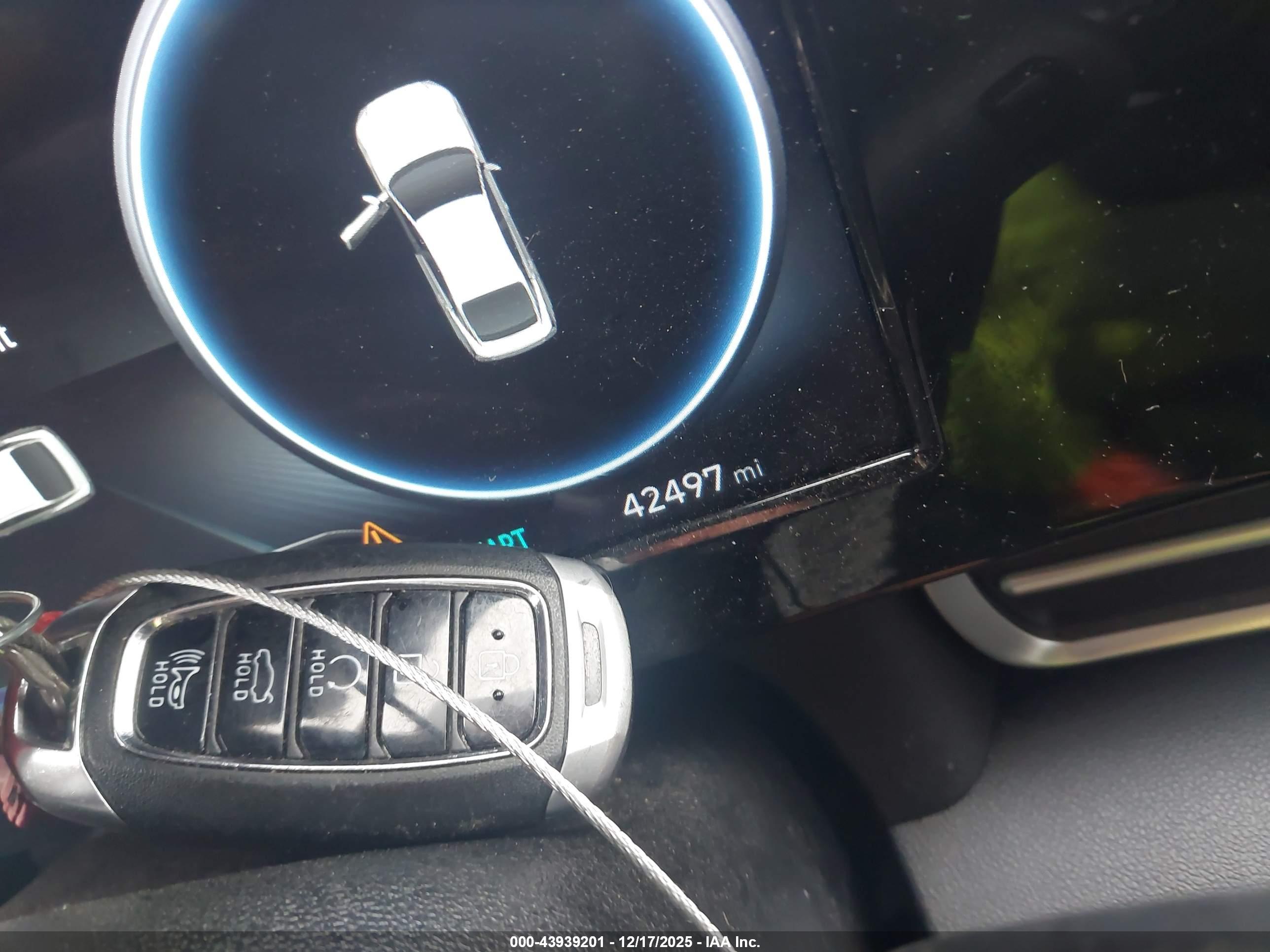 HYUNDAI ELANTRA image 11