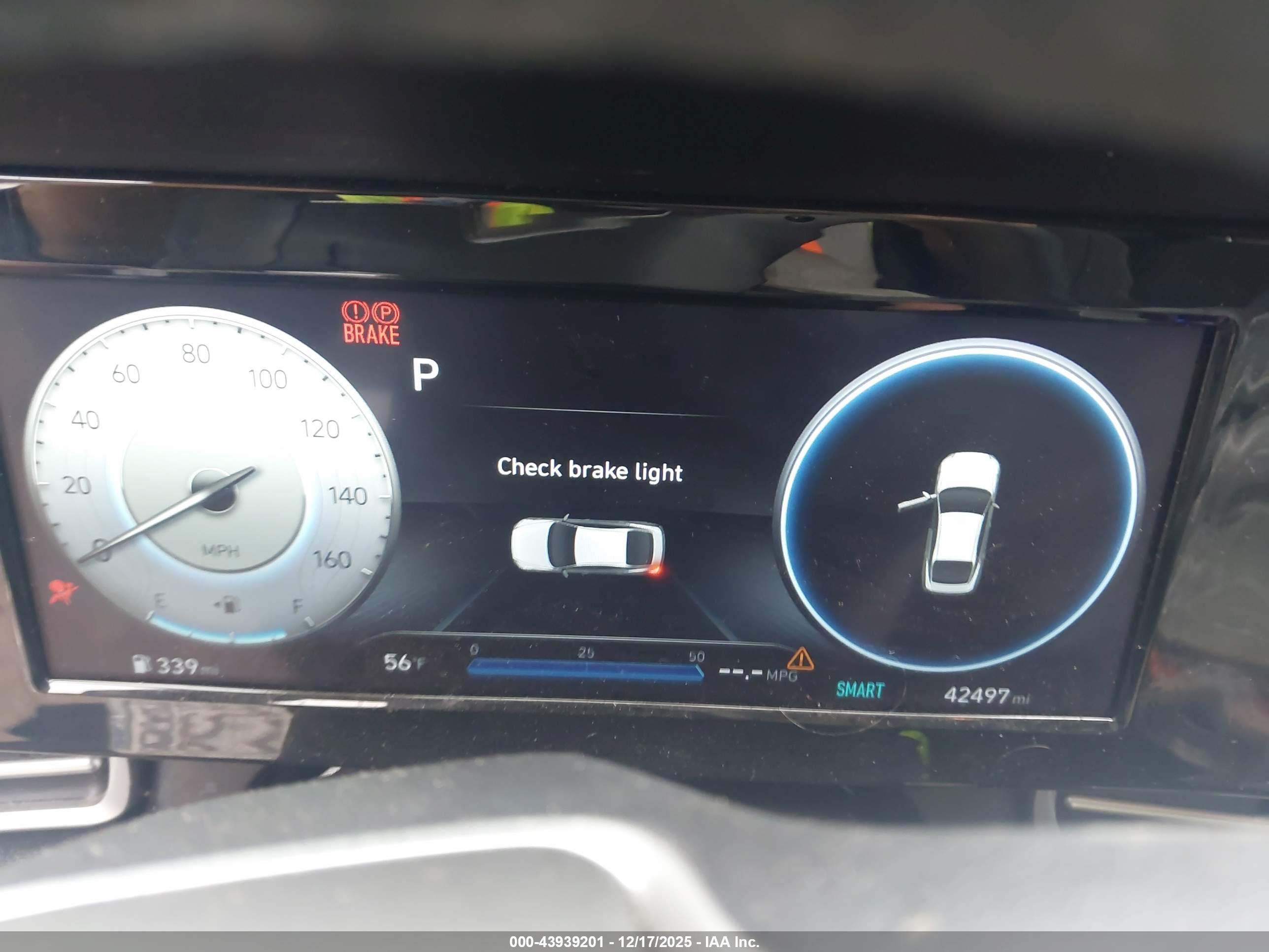 HYUNDAI ELANTRA image 7