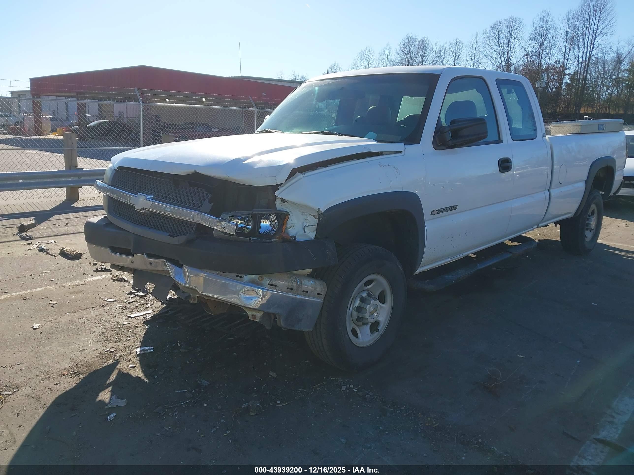 CHEVROLET SILVERADO image 2