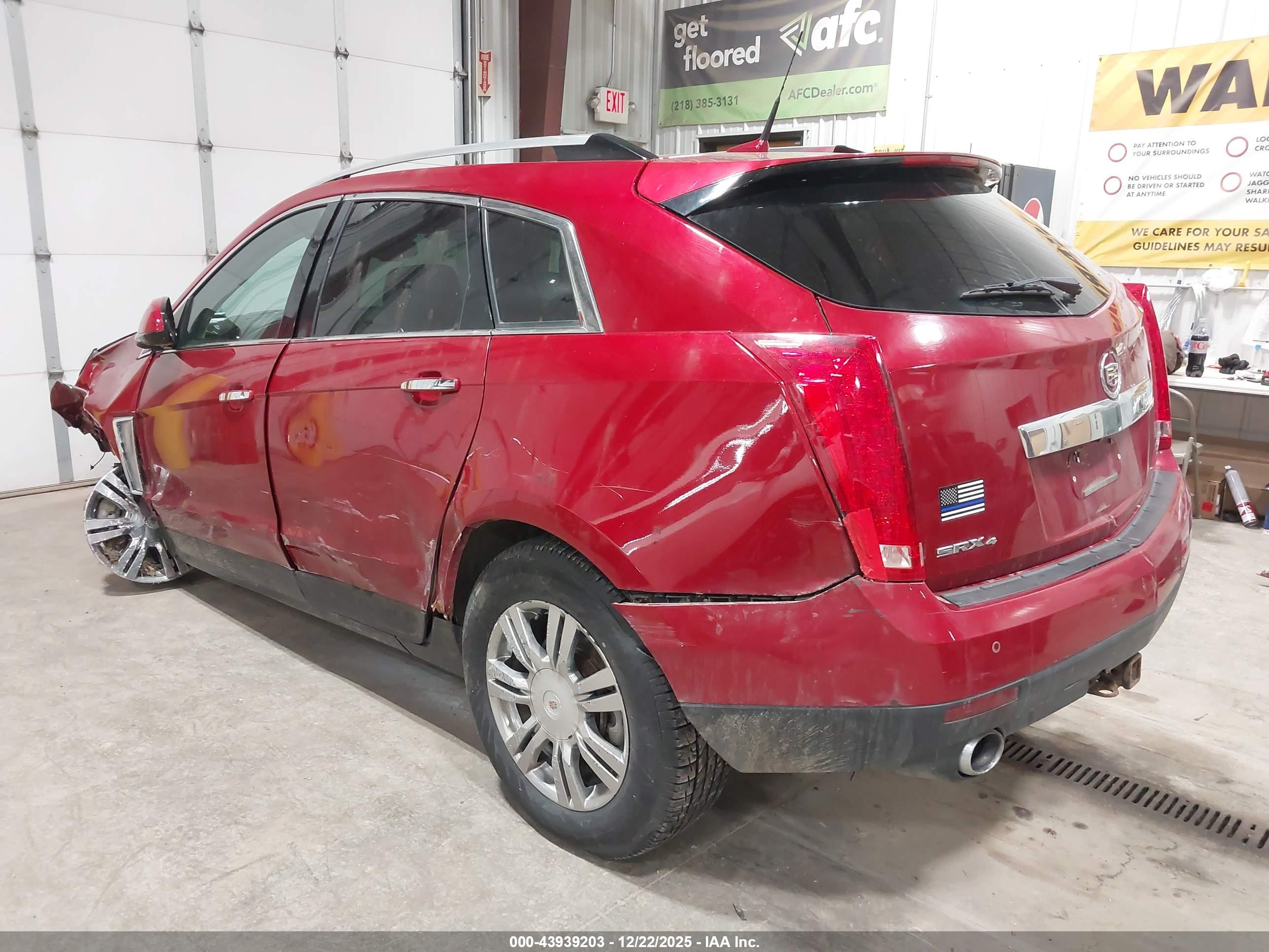 CADILLAC SRX image 3