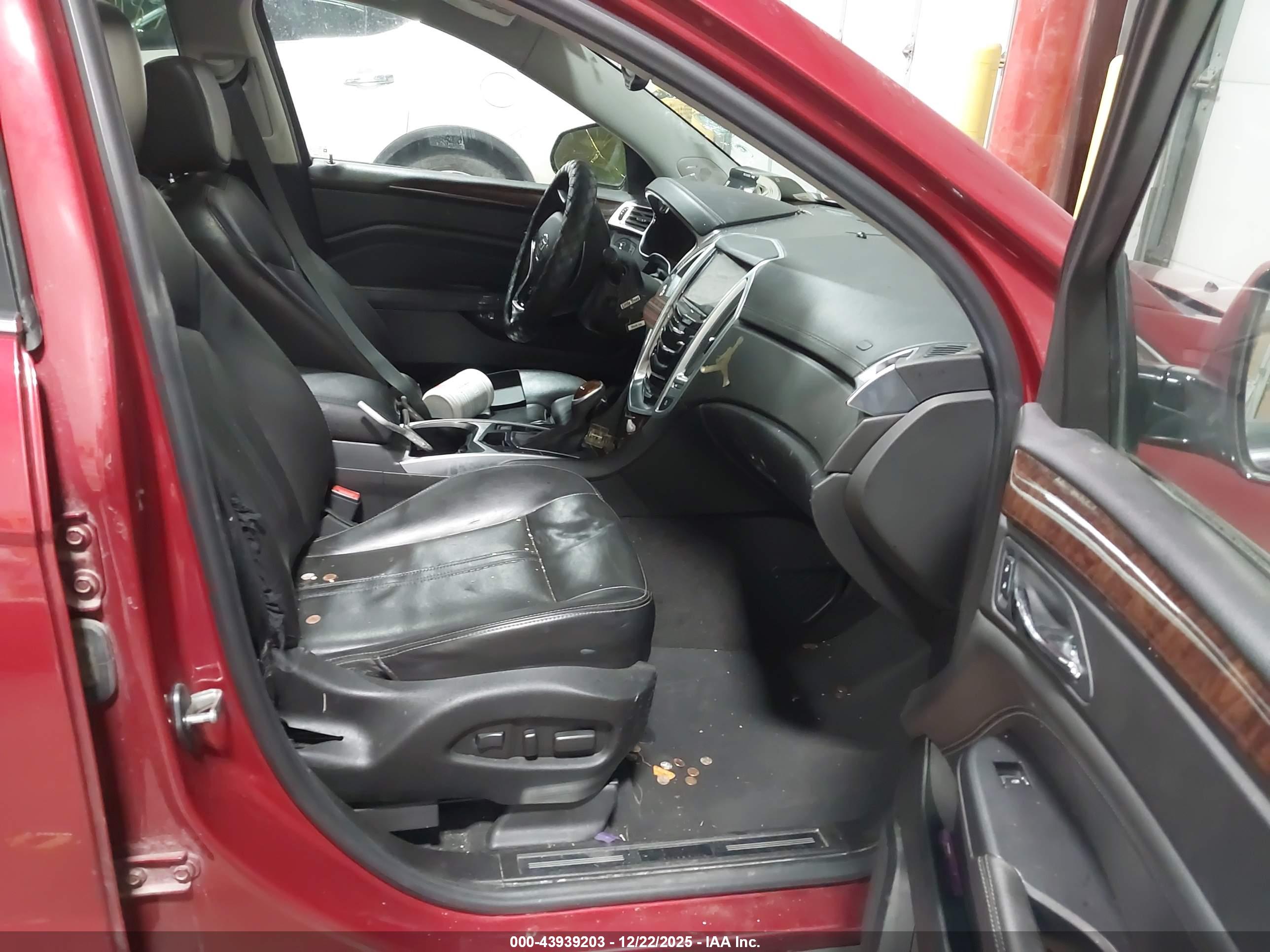 CADILLAC SRX image 5