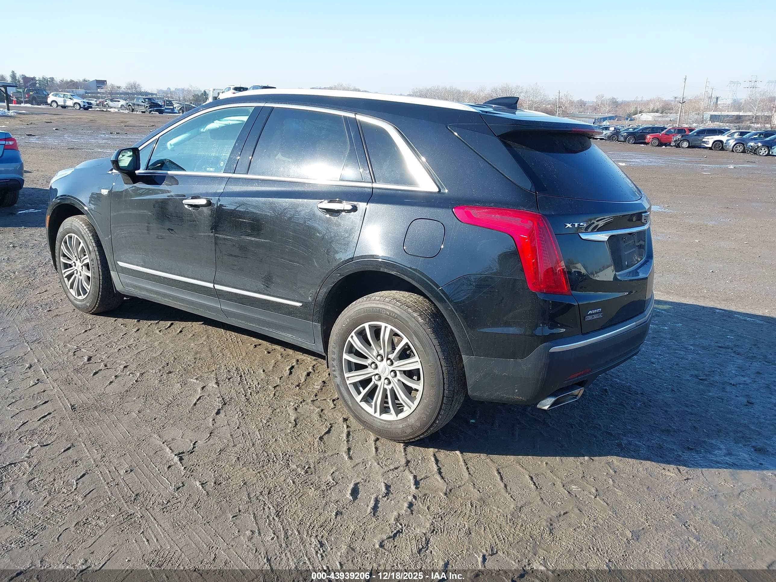 CADILLAC XT5 image 3