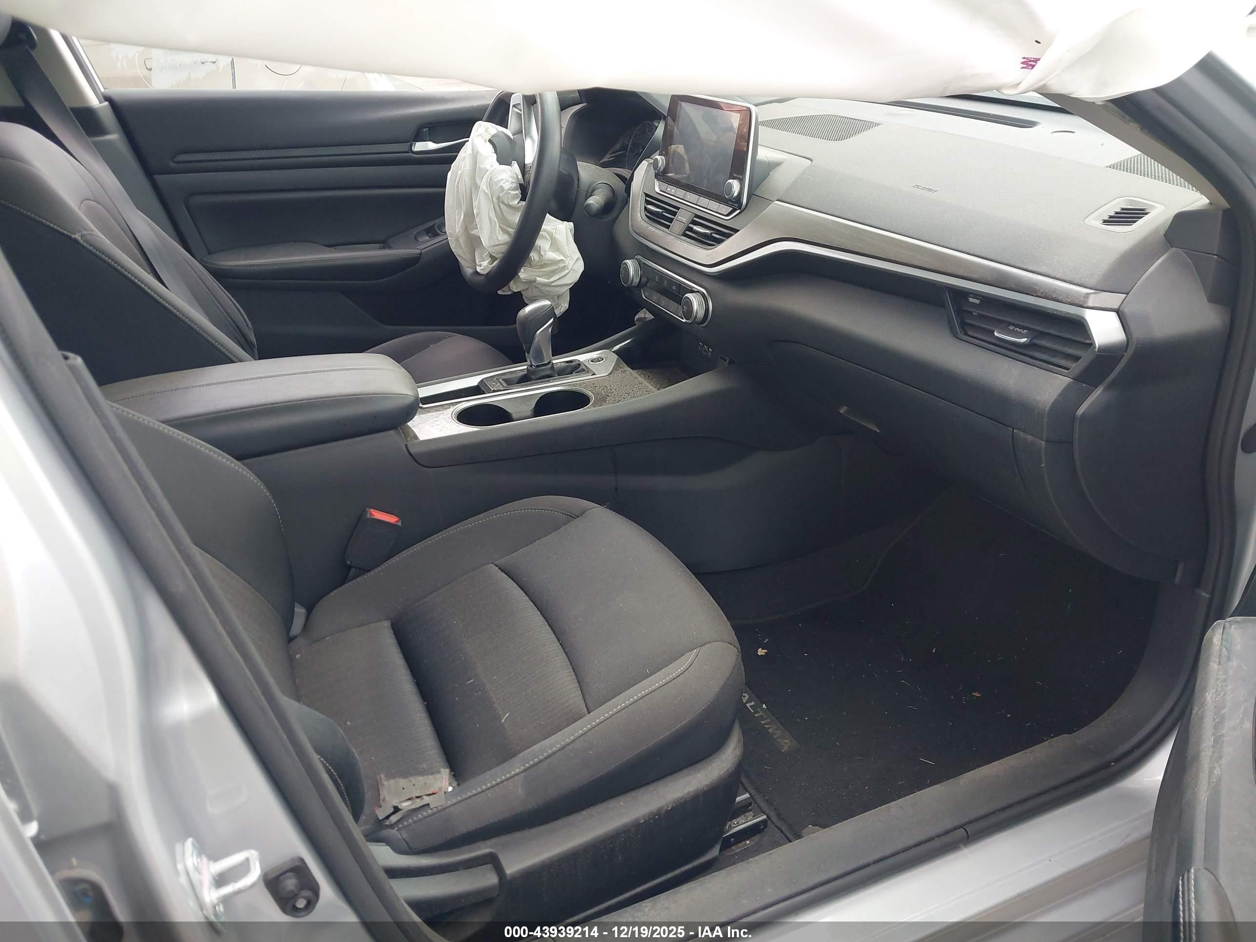 NISSAN ALTIMA image 5