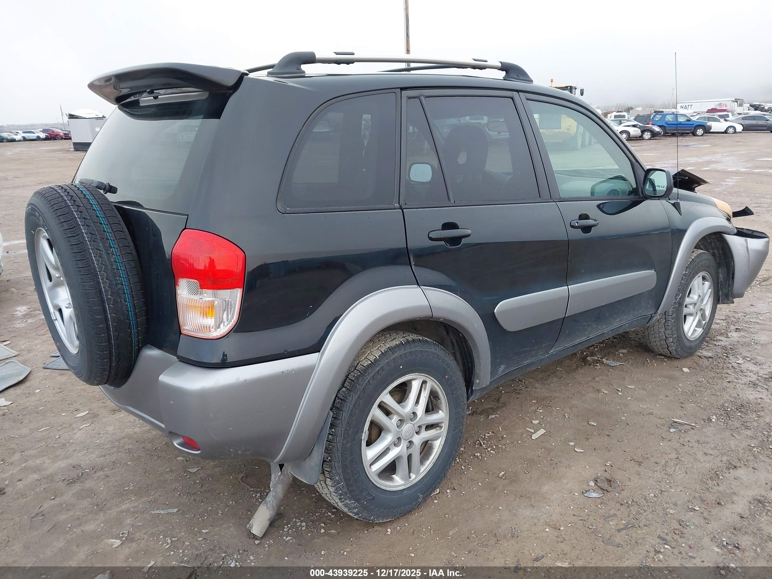 TOYOTA RAV4 image 4