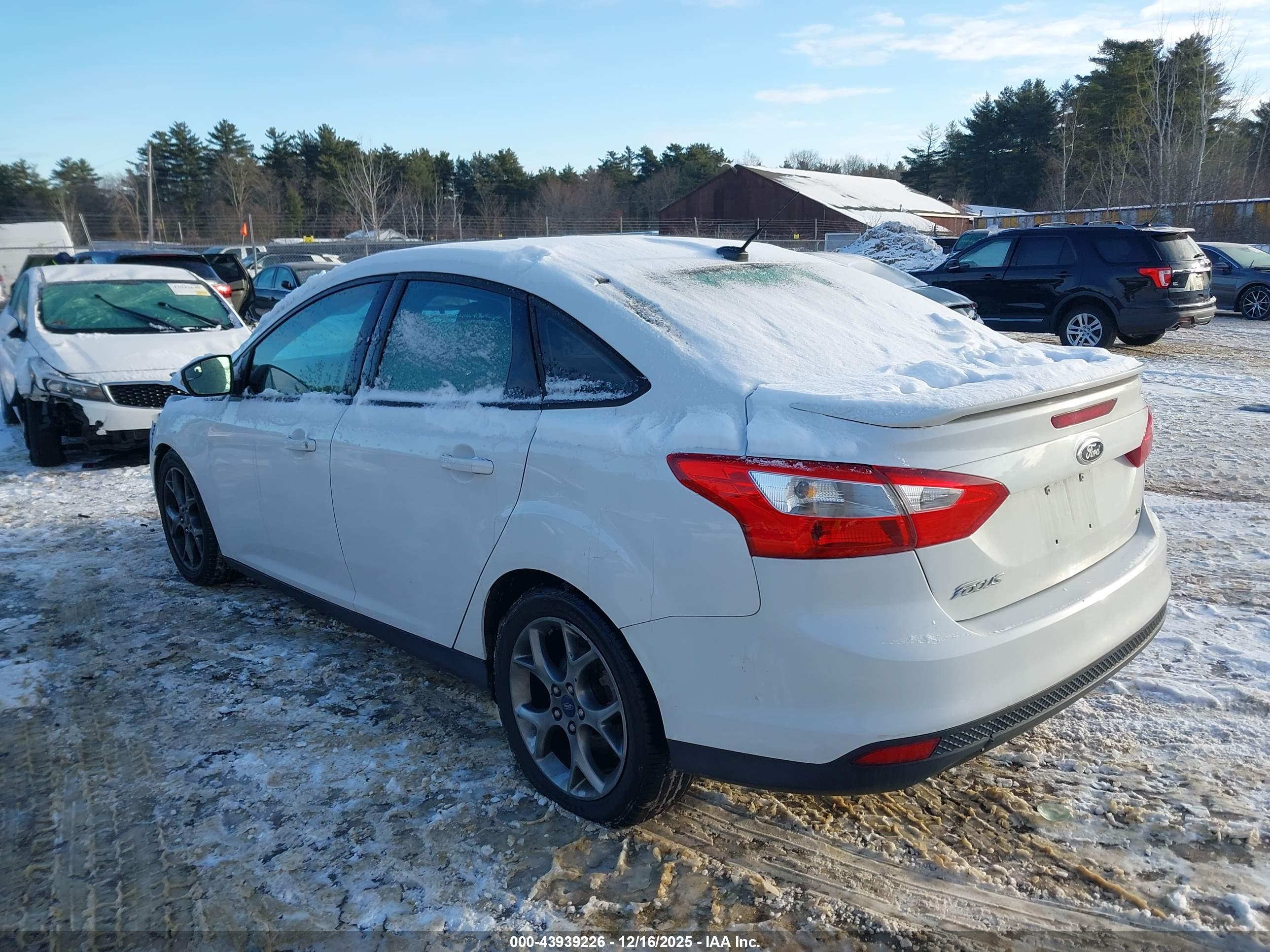 FORD FOCUS image 3