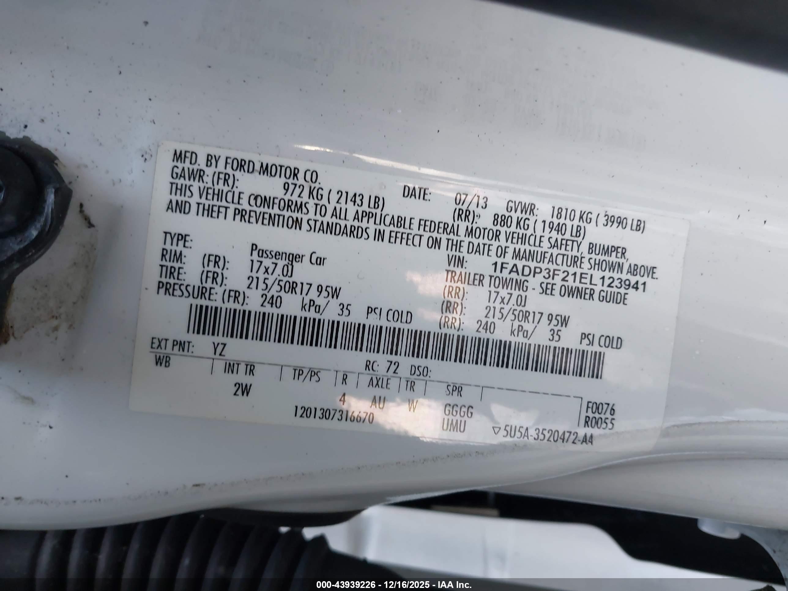 FORD FOCUS image 9