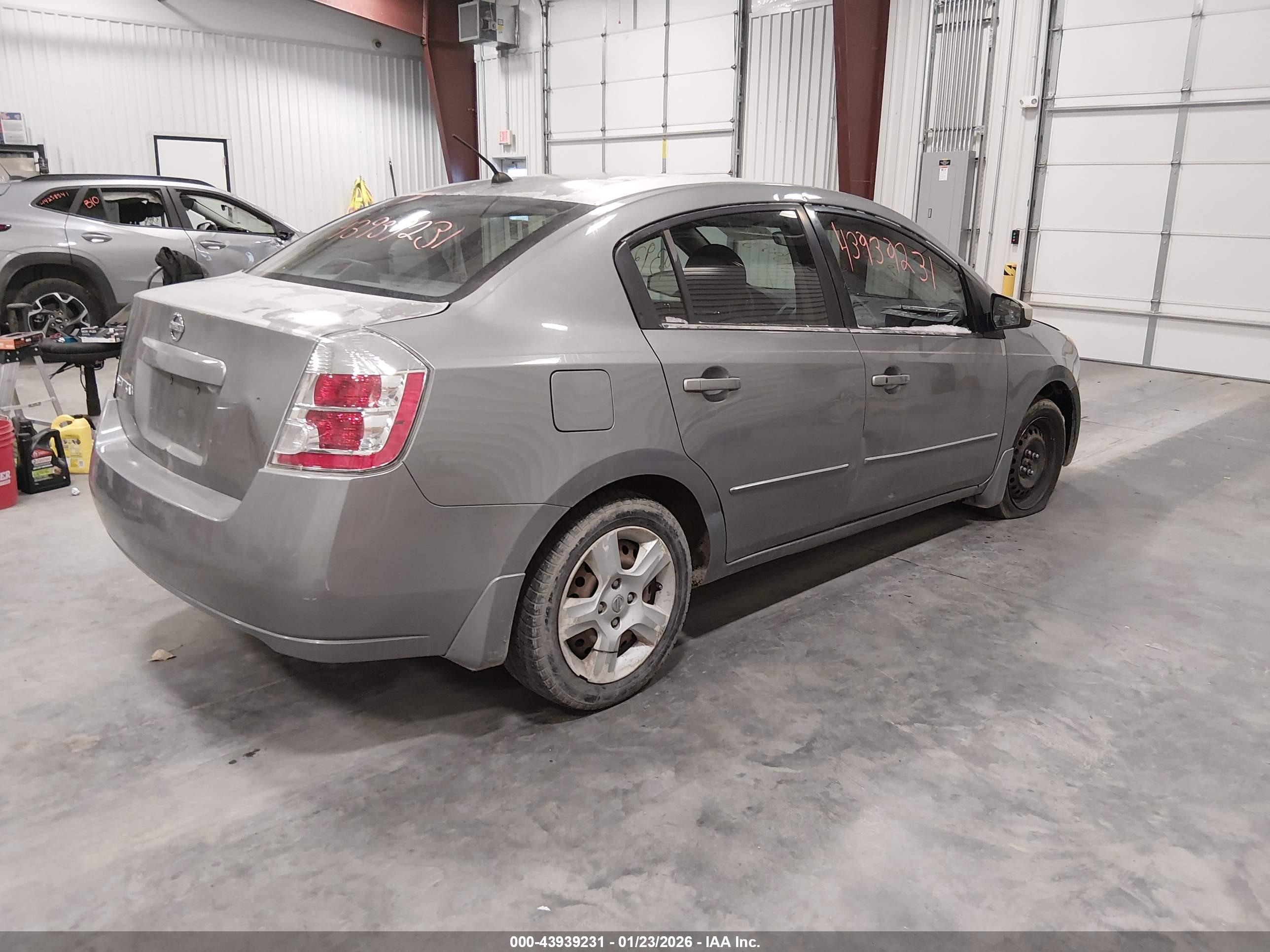 NISSAN SENTRA image 4