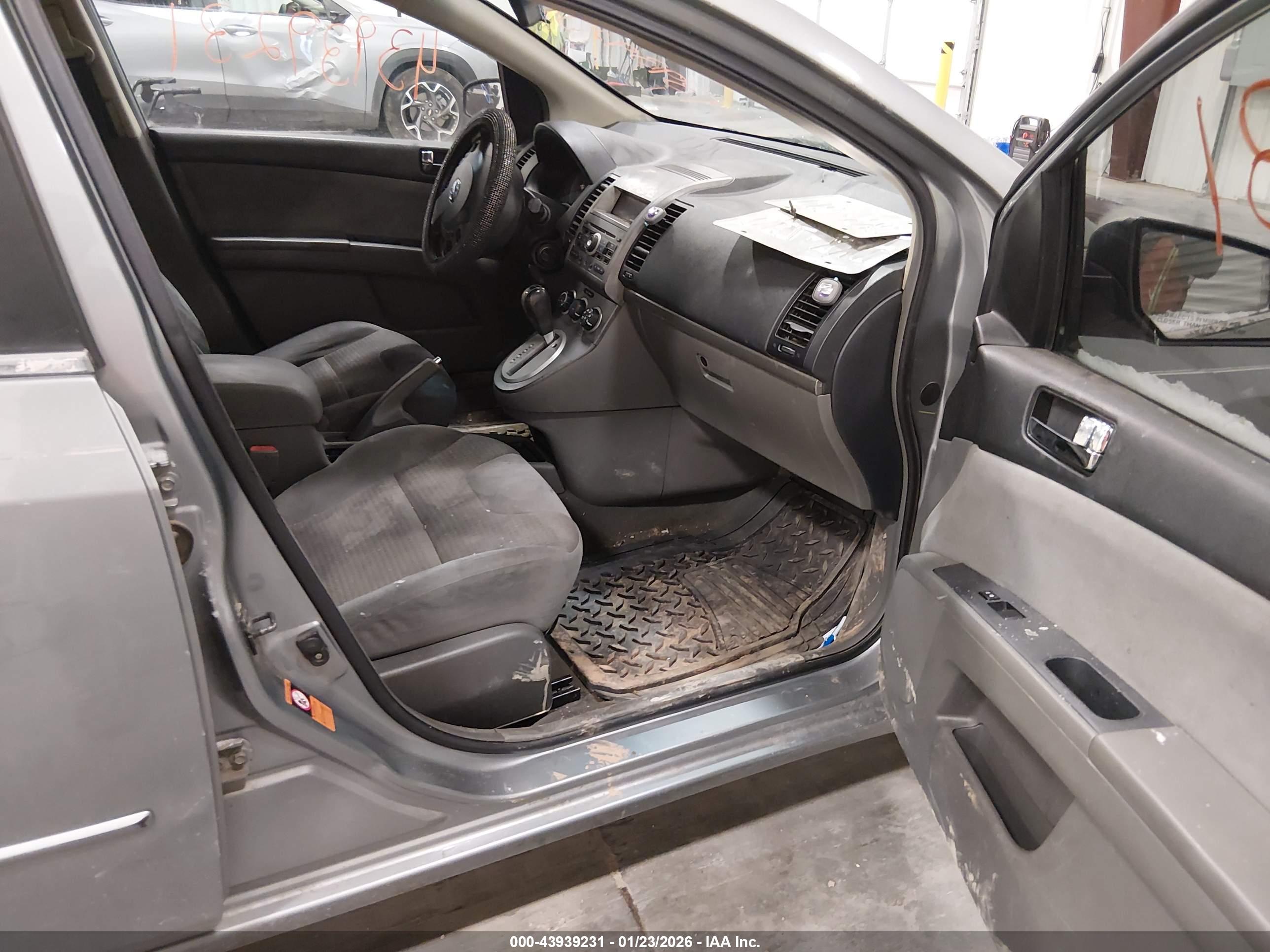 NISSAN SENTRA image 5