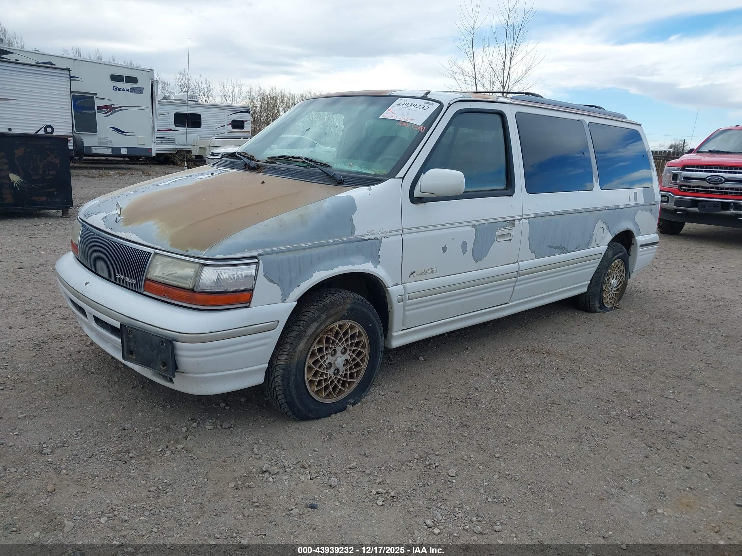 CHRYSLER TOWN image 2