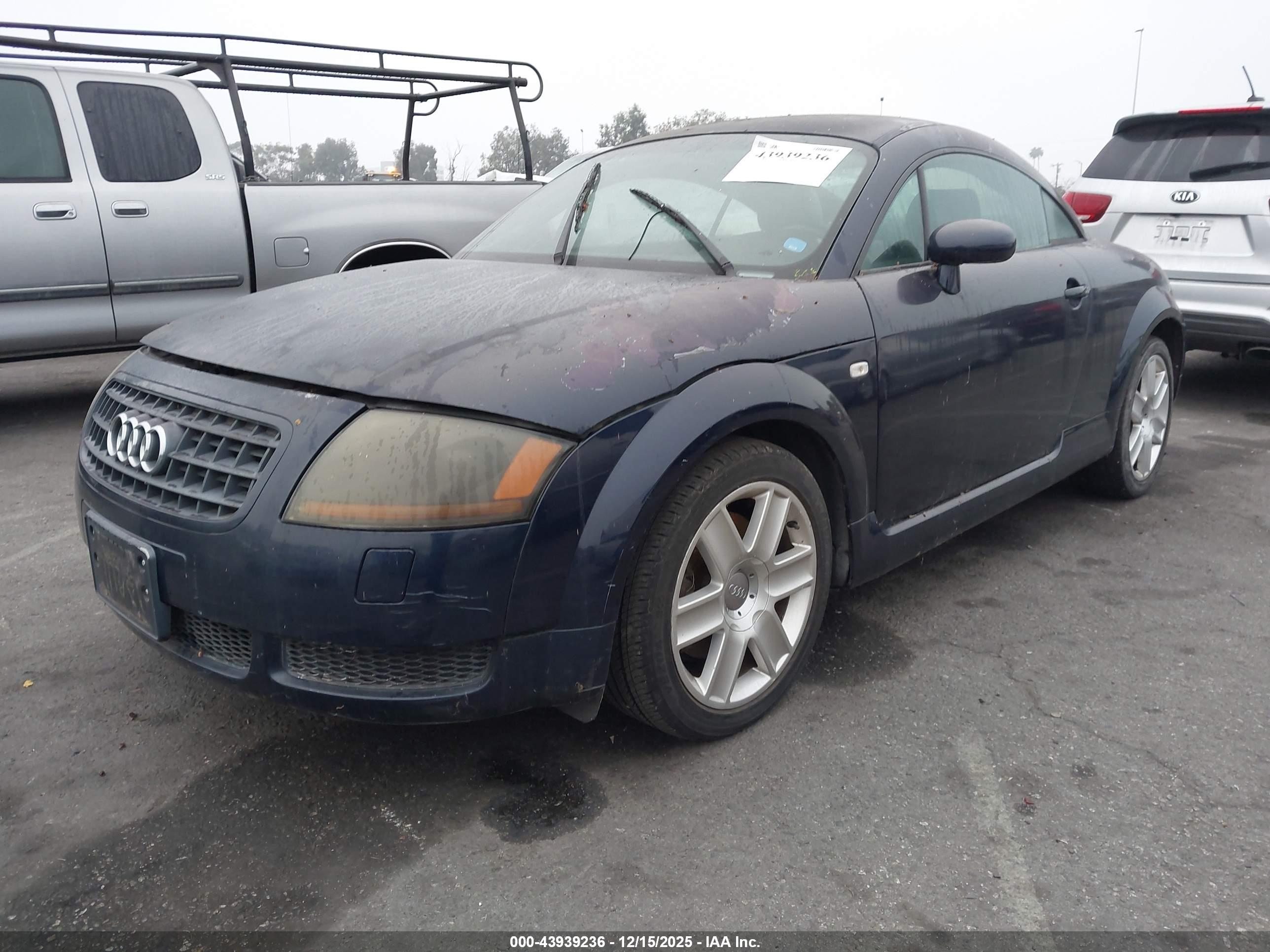 AUDI TT image 2
