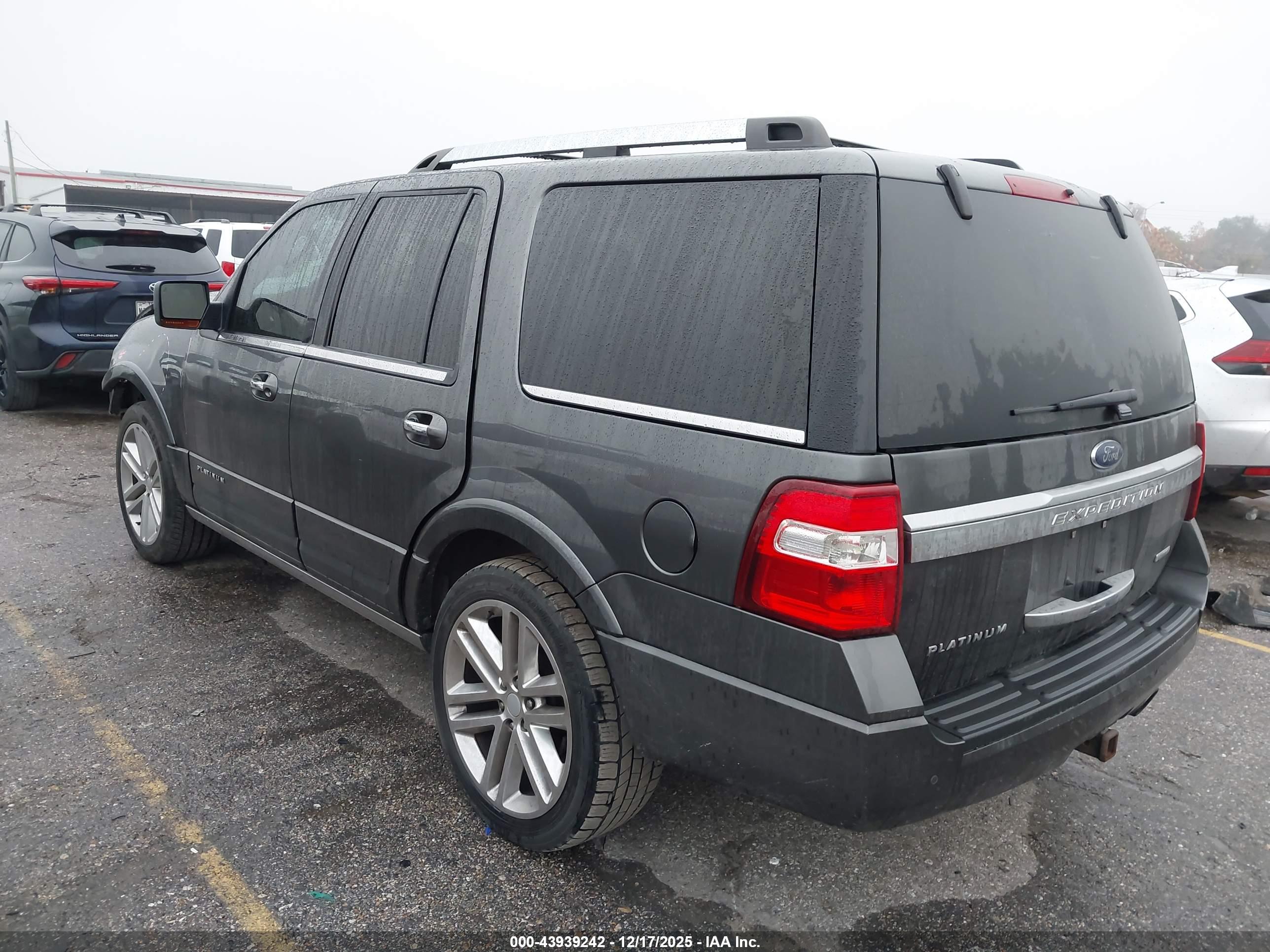 FORD EXPEDITION image 3