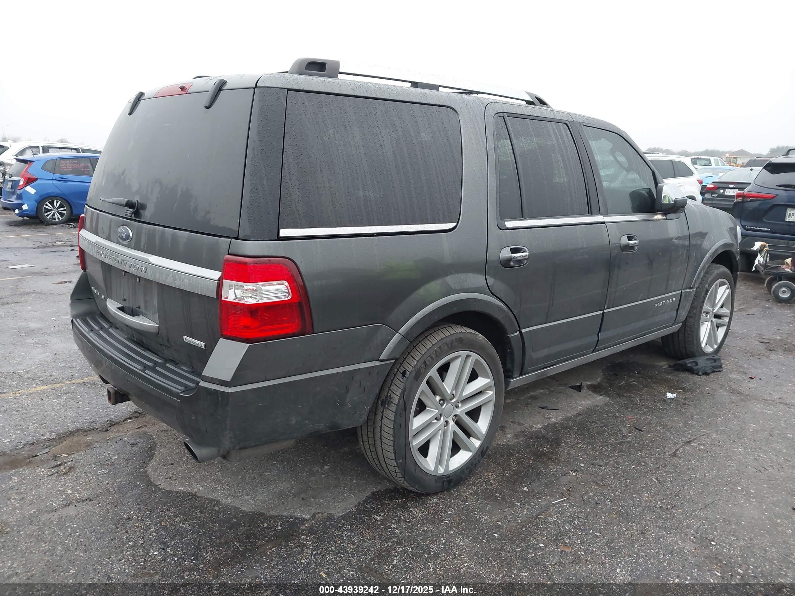 FORD EXPEDITION image 4