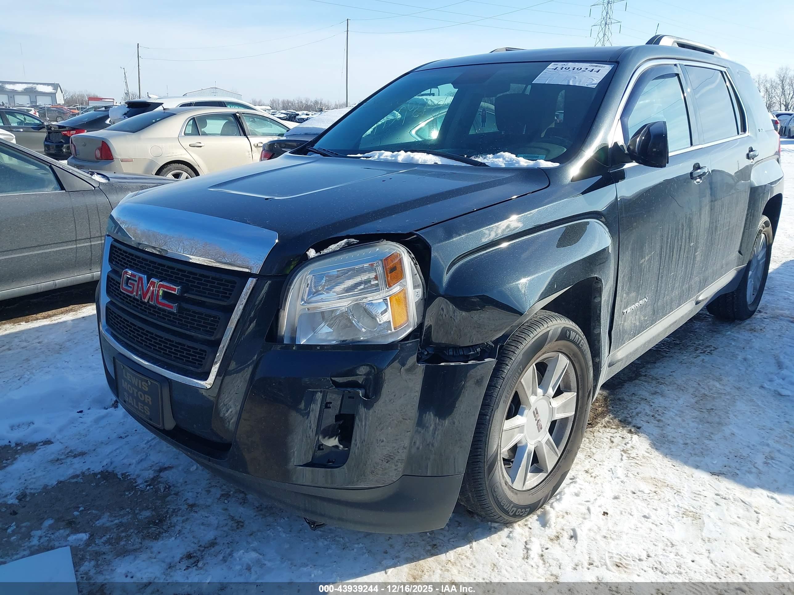 GMC TERRAIN image 2