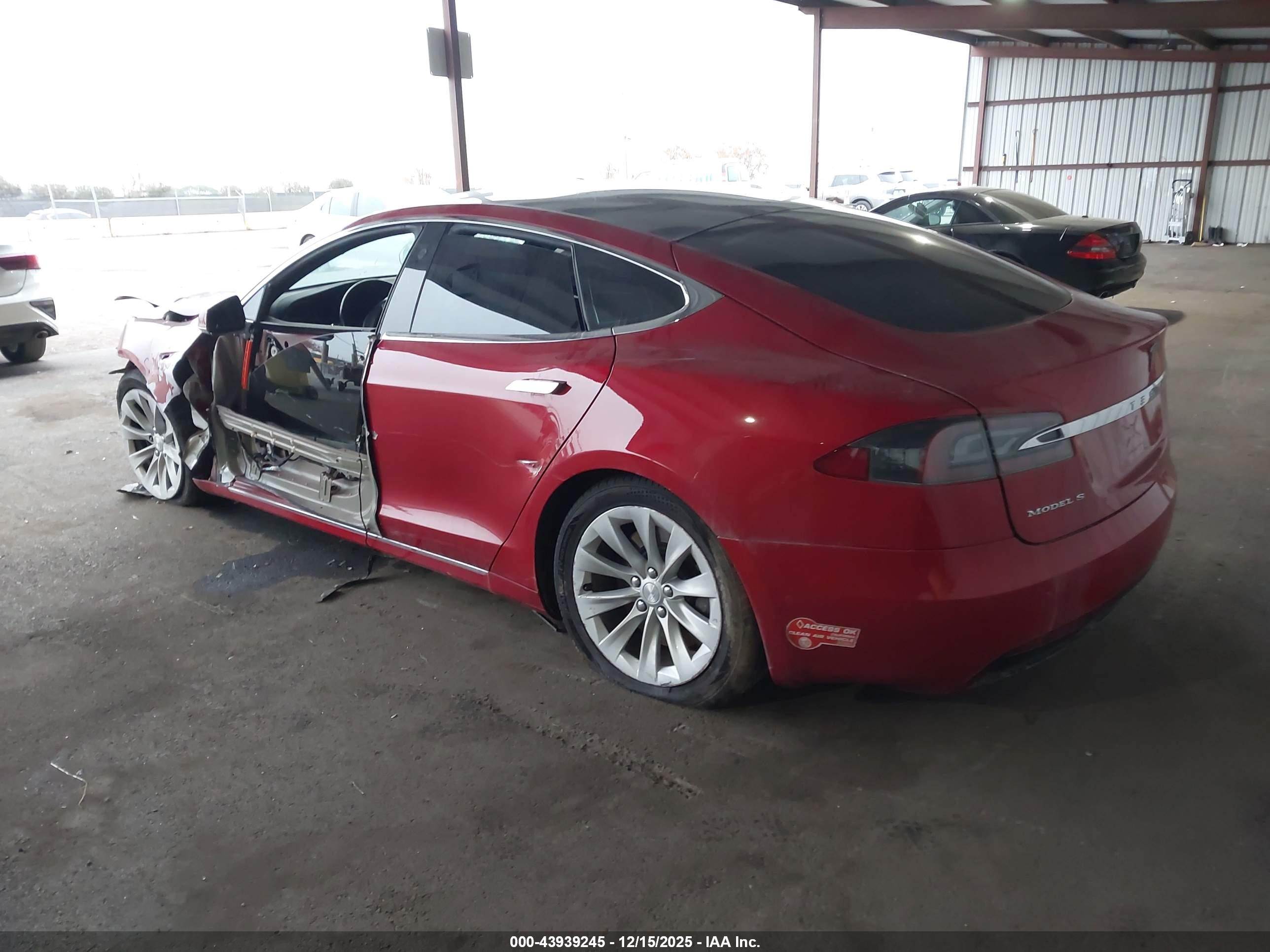 TESLA MODEL image 3