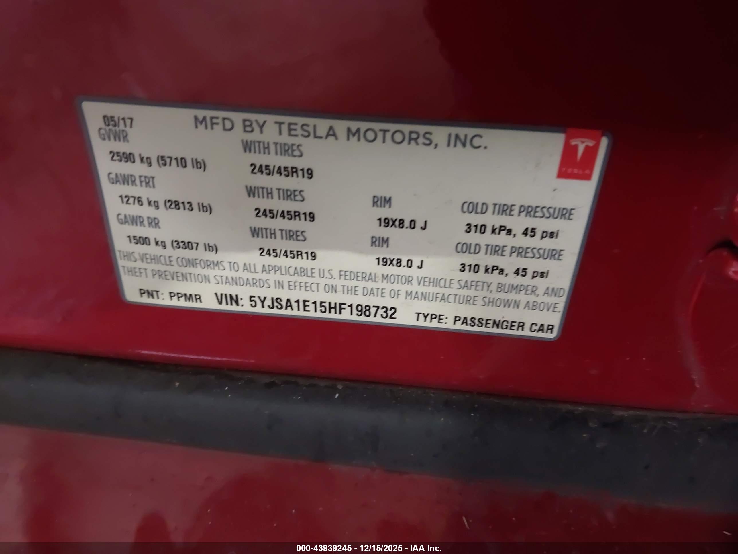 TESLA MODEL image 9