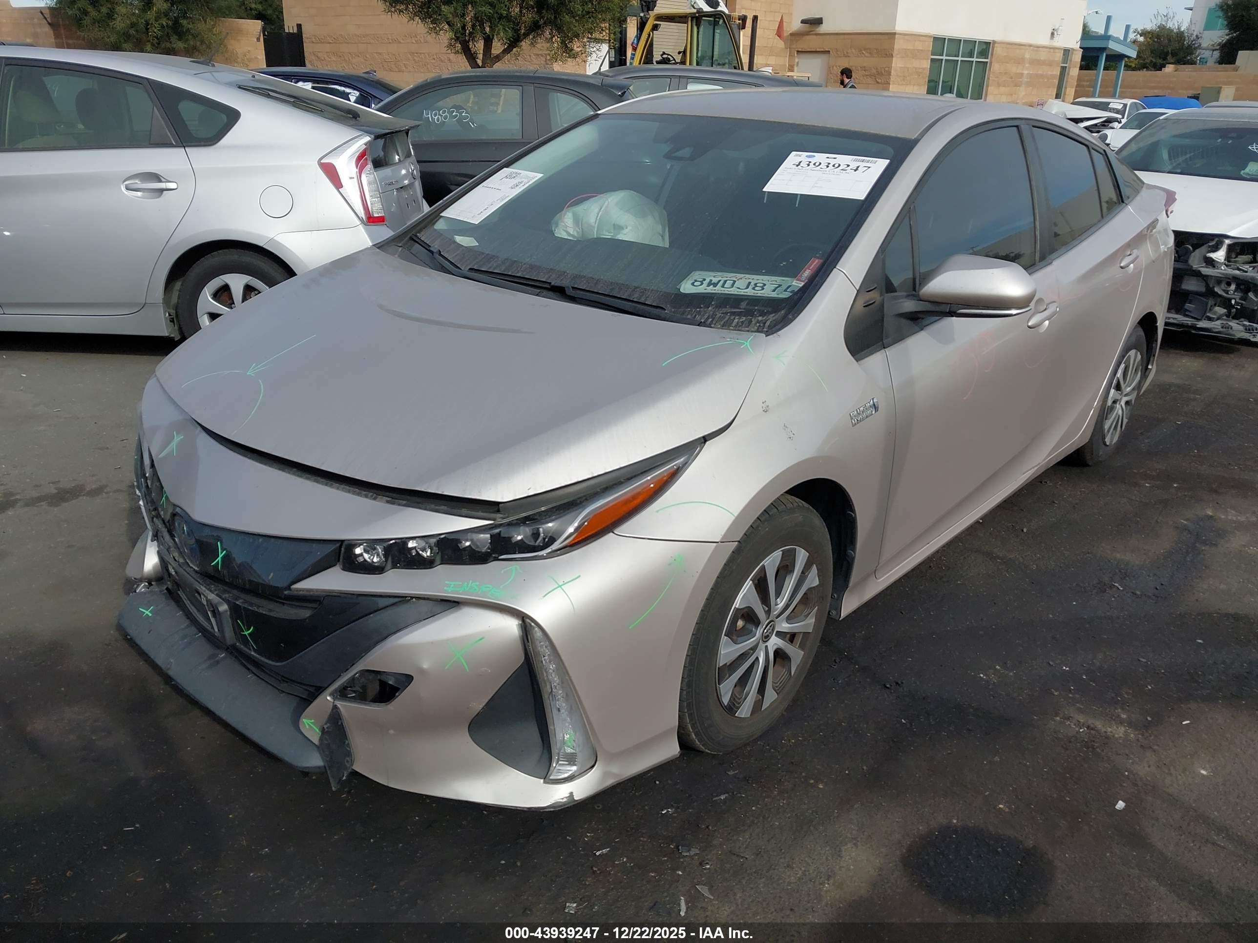 TOYOTA PRIUS image 2