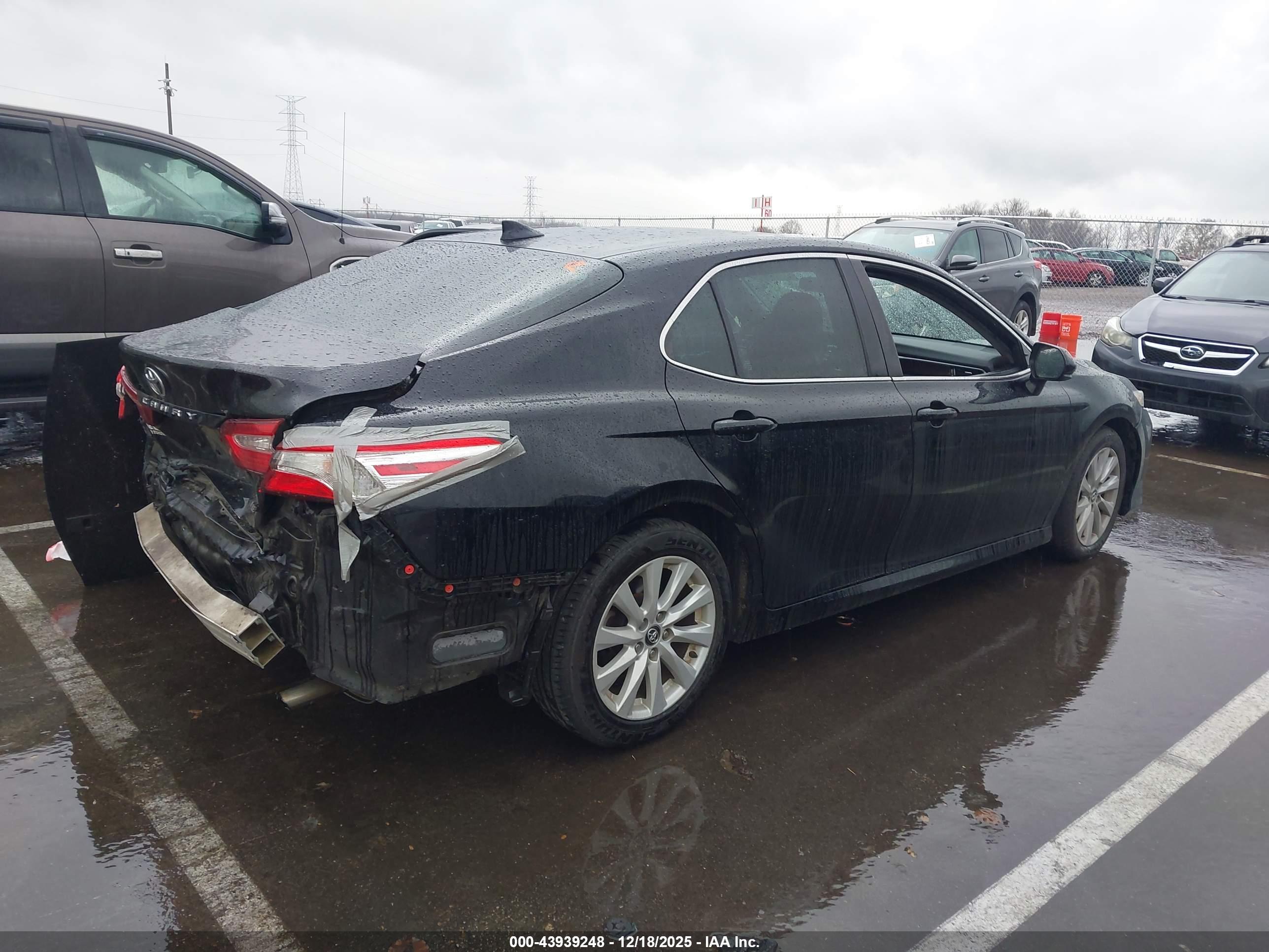 TOYOTA CAMRY image 4