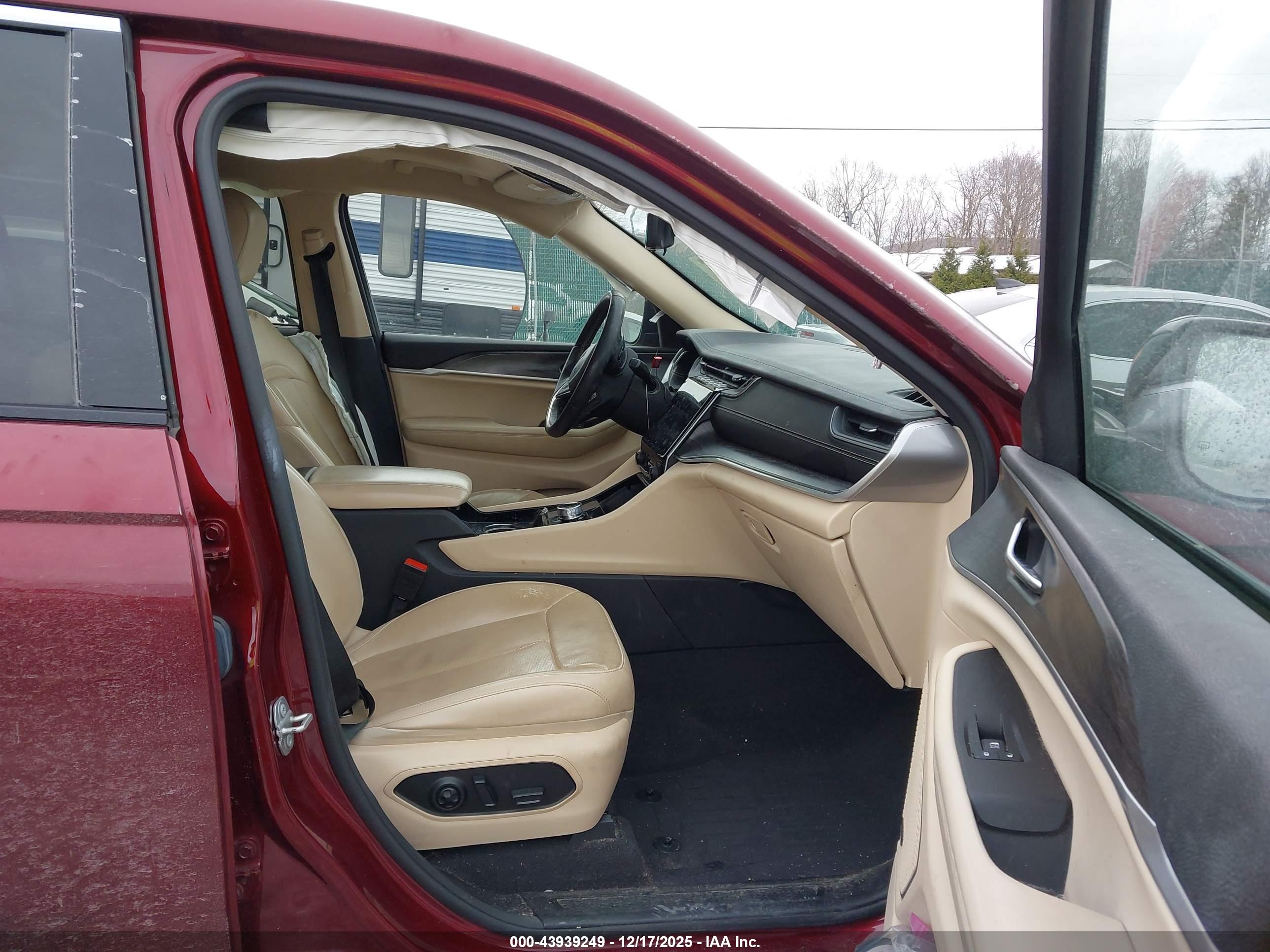 JEEP GRAND image 5
