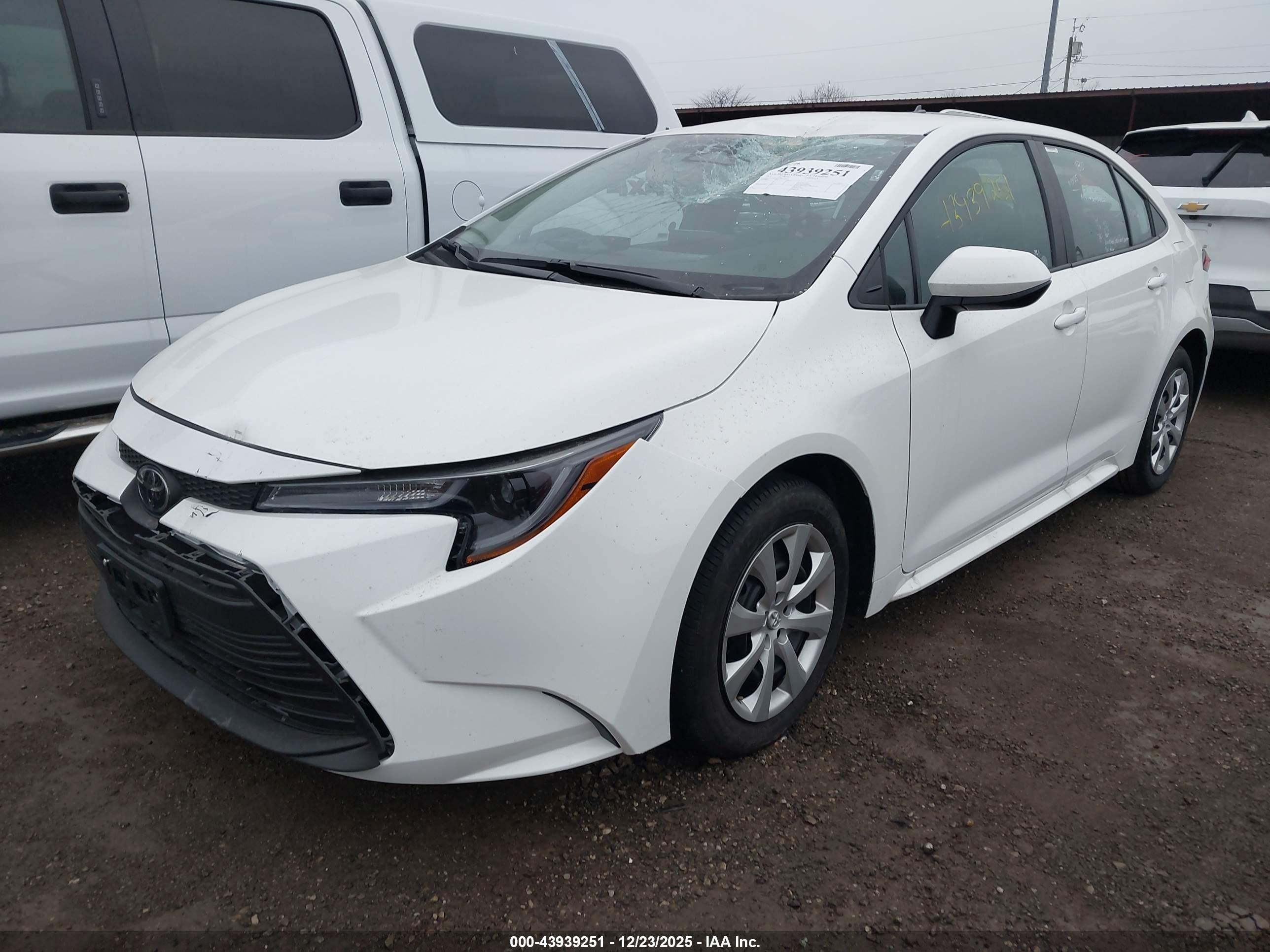 TOYOTA COROLLA image 2