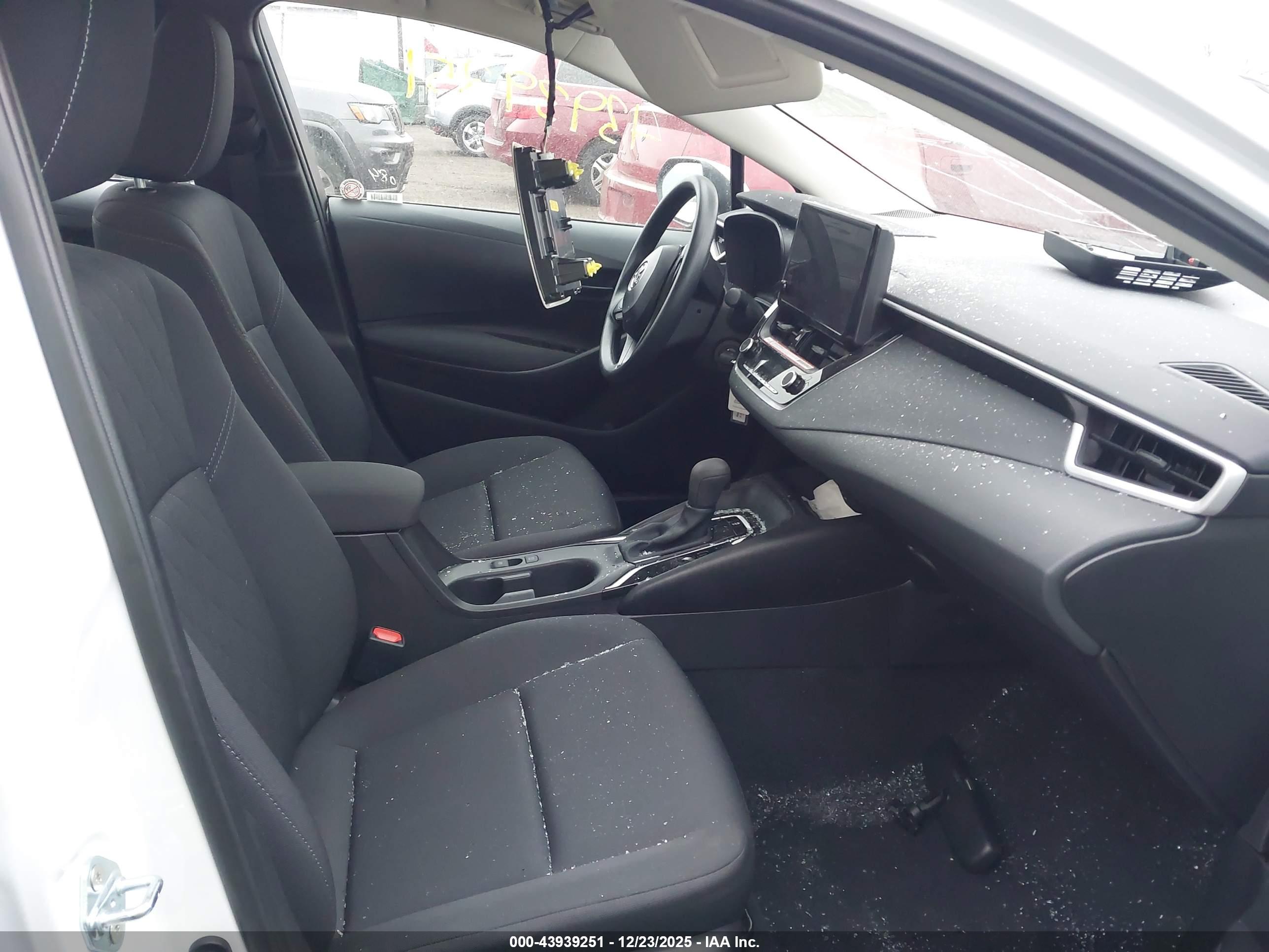 TOYOTA COROLLA image 5