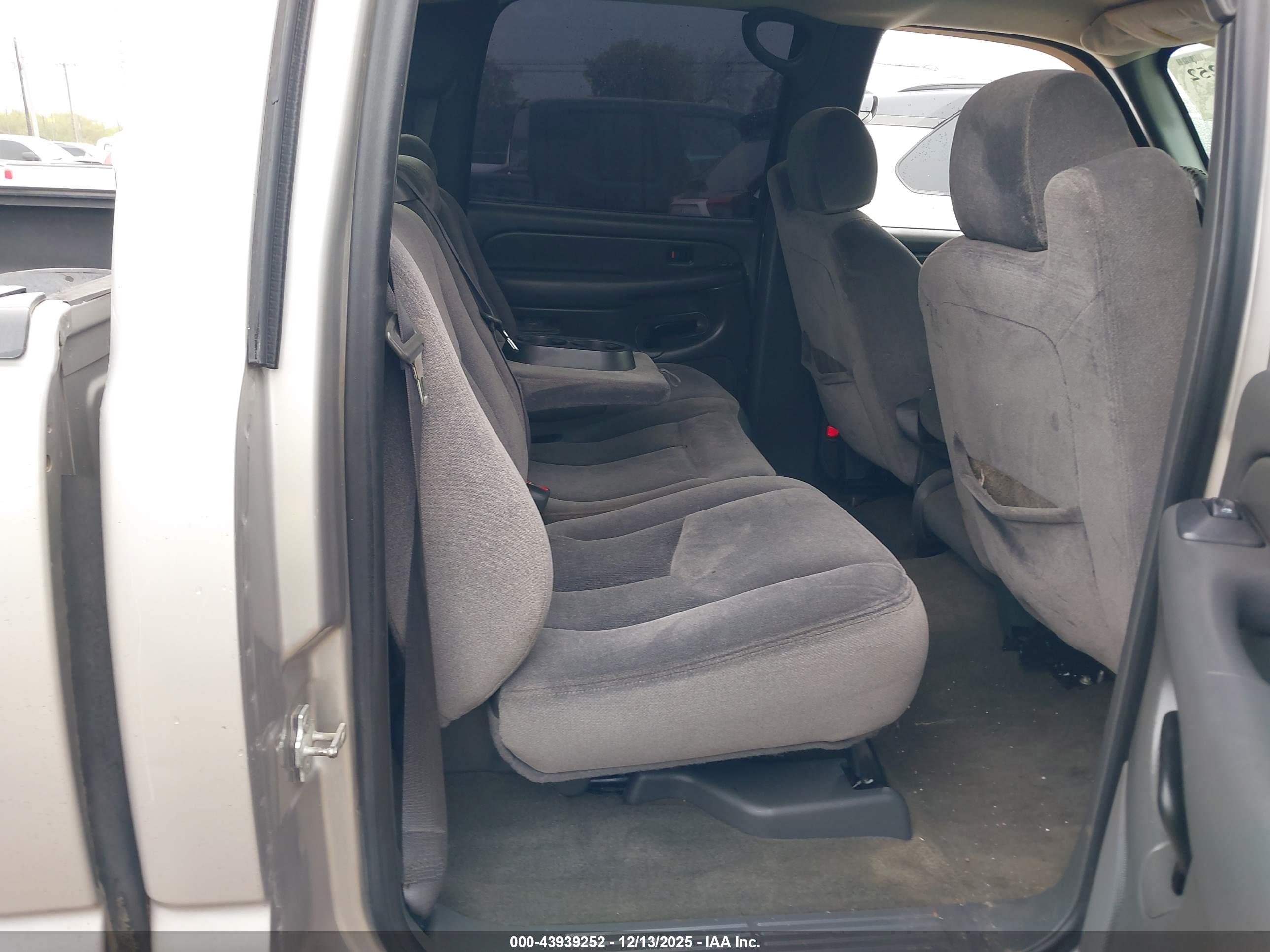 GMC SIERRA image 8